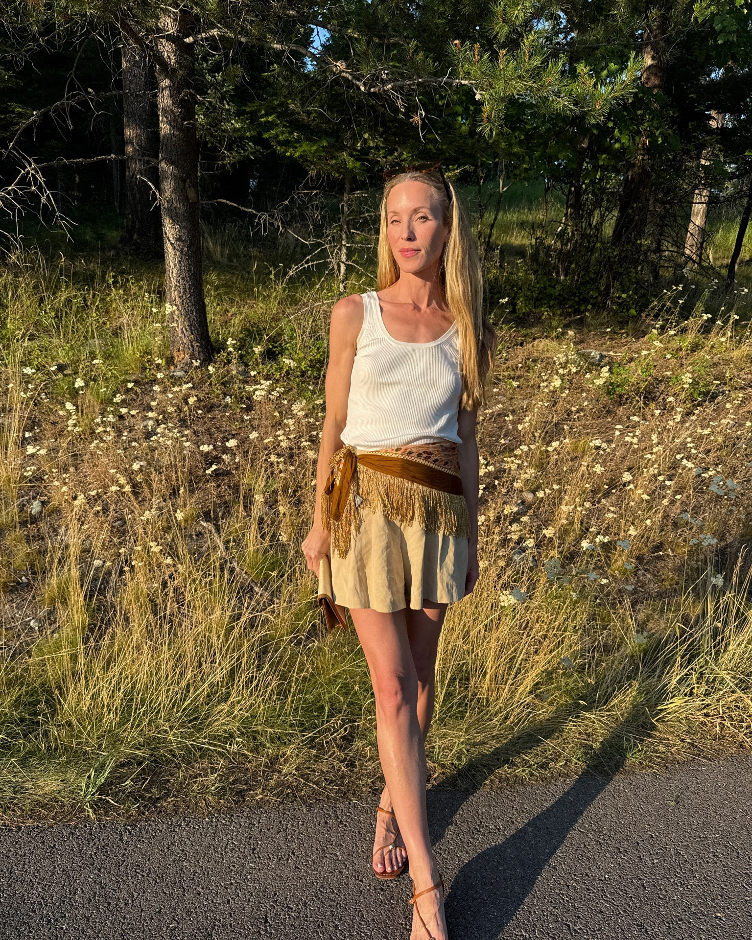 0/S tank, 0 shorts, sandals TTS and on sale! @Zara scarf limited stock, similar also linked 🤎

summer to fall outfits, fringe scarf, transitional outfit, summer to fall transition, scarf styling

#LTKootd #LTKgrwm #LTKSeasonal