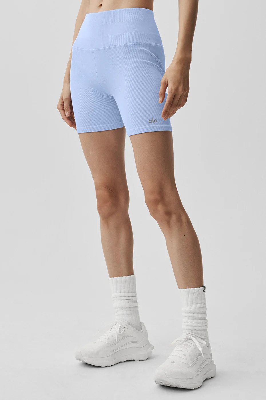 ALO | 5" Seamless Ribbed Favorite Short in Light Provence Blue, Size: Medium | Alo Yoga (US)
