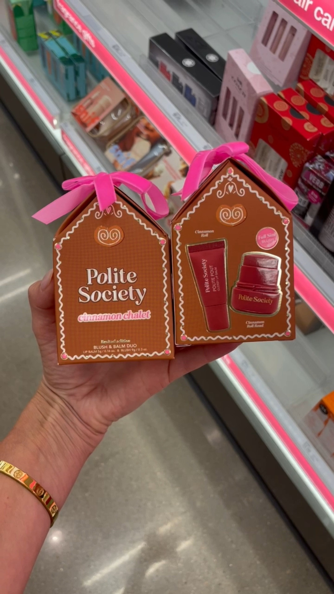 Holiday beauty gift sets are back 🙌 Not only perfect for gifting but a great way to try new products 

#LTKBeauty #LTKSeasonal #LTKFindsUnder100