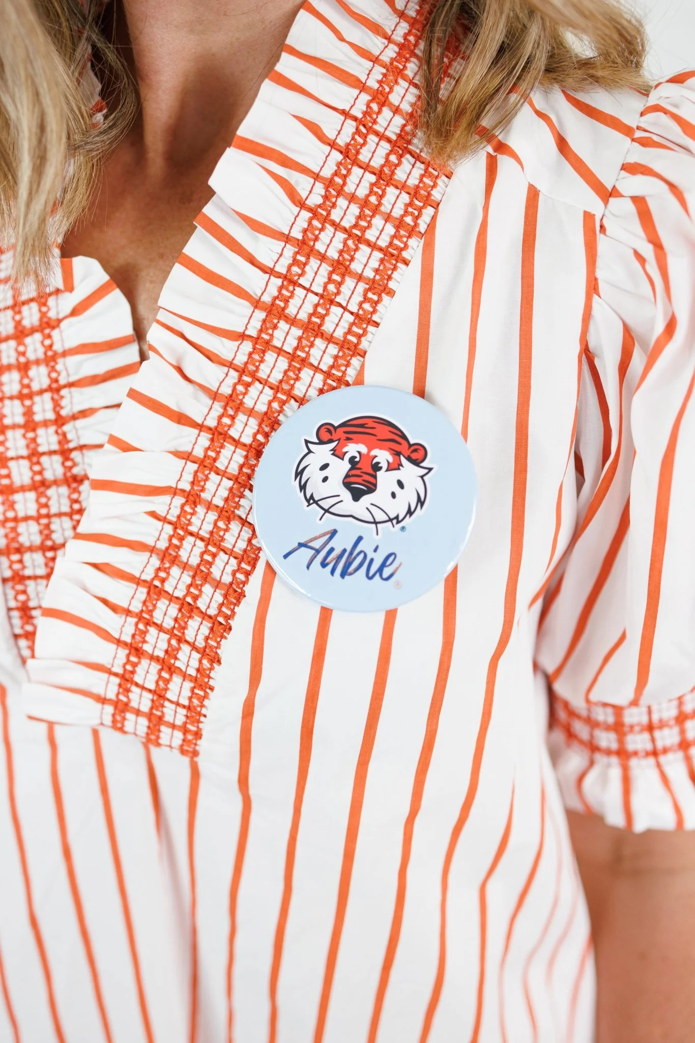 Auburn "Aubie" Gameday Button | Clover + Bee