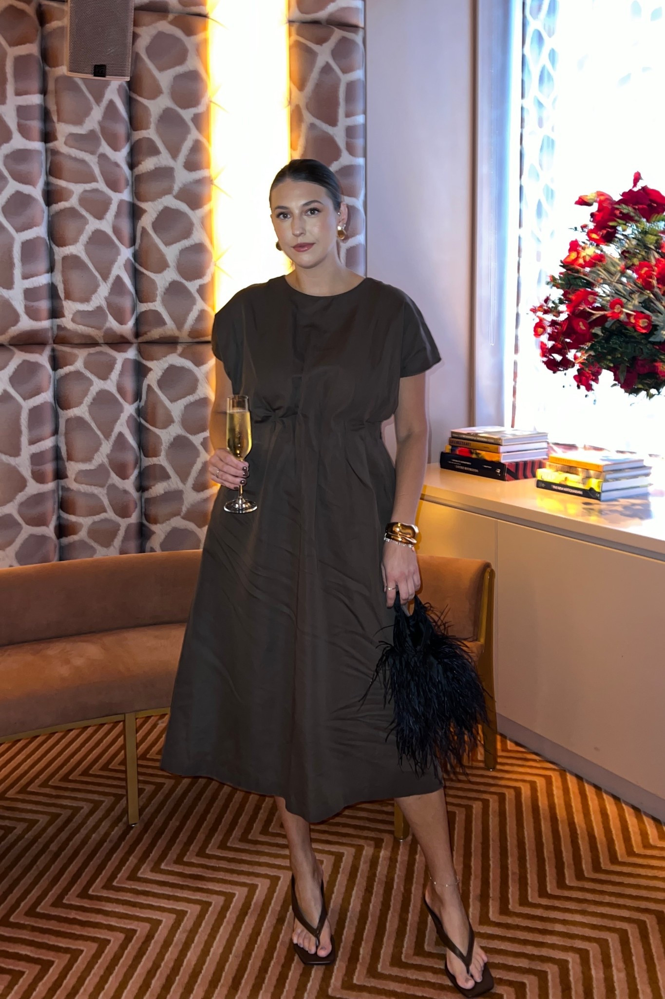 NYFW look / Zara dress look so high end now on sale 40% off 


NYFW / size 10 fashion | size 10 | Tall girl outfit | tall girl fashion | midsize fashion size 10 | midsize | tall fashion | tall women | brown dress | cotton dress | 

#LTKFindsUnder100 #LTKNYFW #LTKTall