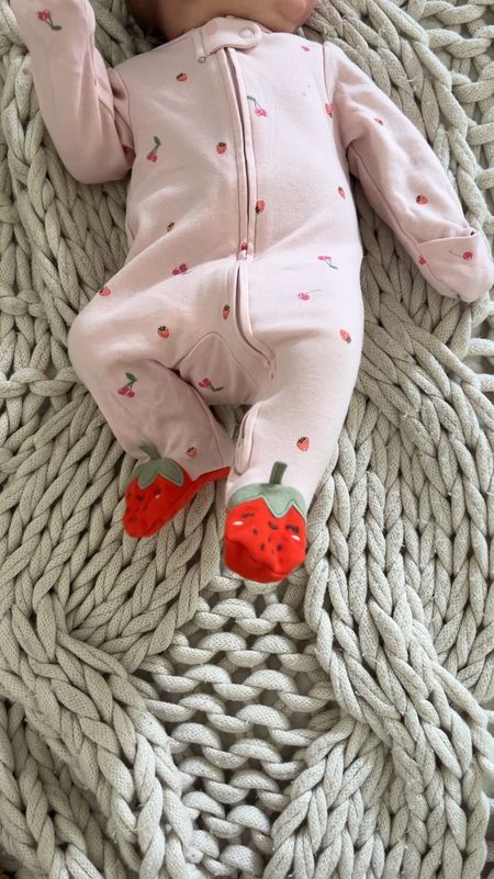 The cutest cherry and strawberry pjs/footsie! I love fruit patterns so this was a must :’) love the two way zipper and the sleeve mittens/hand covers. Two retailers linked but the “exact” one has it for about half the price as the “related” :) xo

#LTKbaby