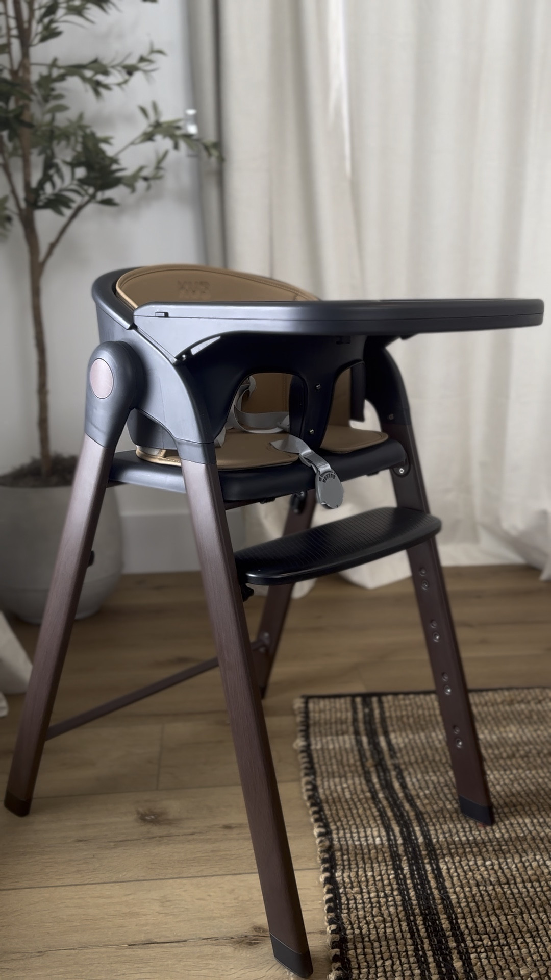 Amazon high chair | aesthetic high chair | affordable high chair | Amazon baby finds | Amazon baby registry | Amazon home | black high chair 

#LTKHome #LTKBaby #LTKFamily
