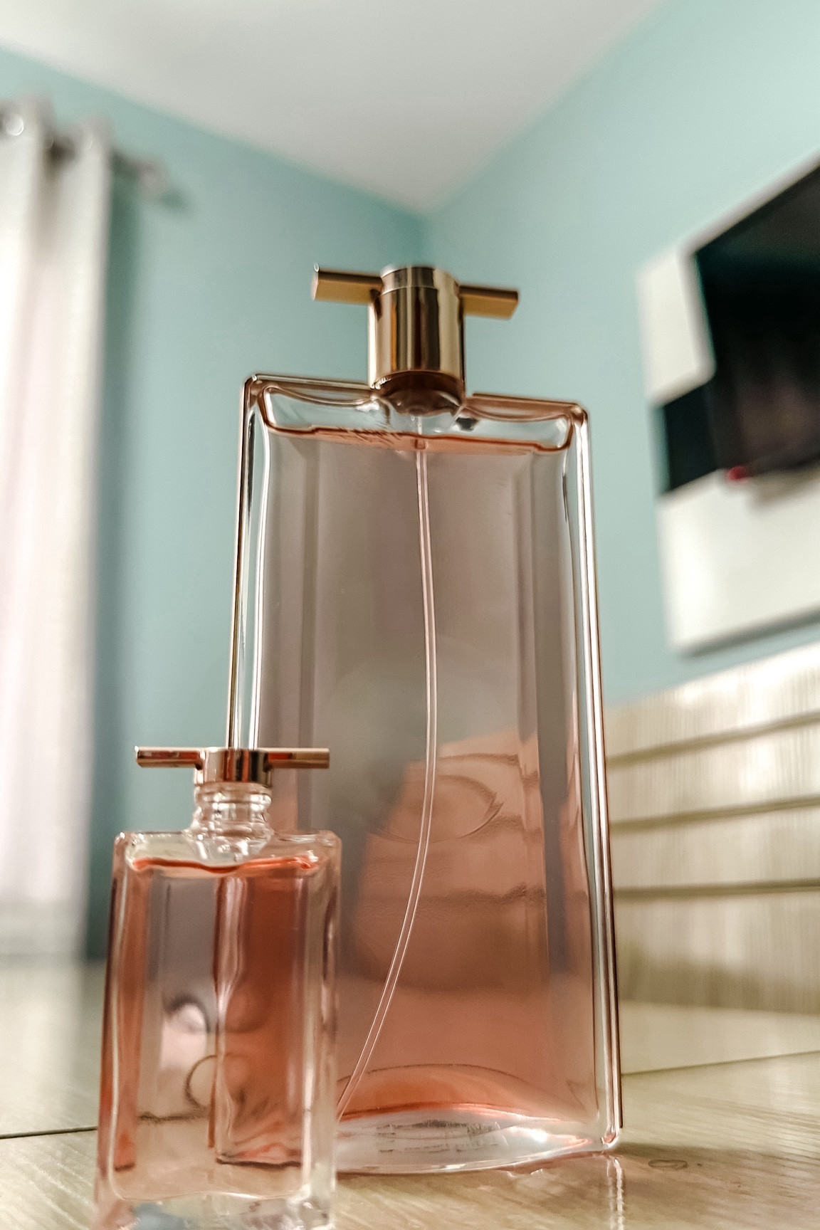 Meu idole preferido 

Comprei ele no escuro e fiquei completamente apaixonada. Tanto que tento comprar todas as outras versões dele rsrs 

#LTKgift #natalLTK #lancome #idole #miniatura 

#LTKbeauty #LTKbrasil