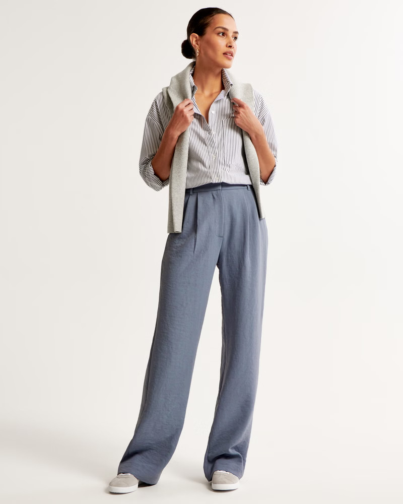 A&F Sloane Tailored Premium Crepe Pant | Abercrombie & Fitch (US)