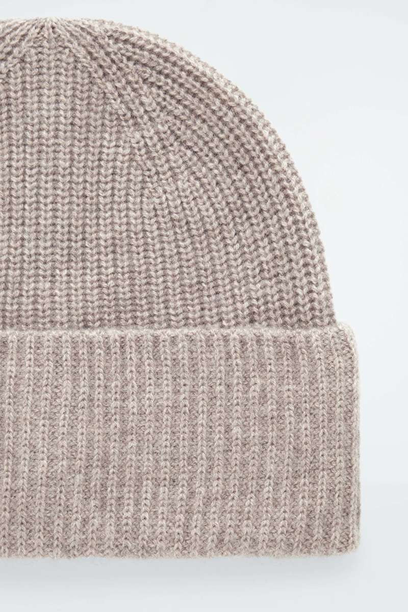 RIBBED WOOL AND CASHMERE BEANIE | COS (US)