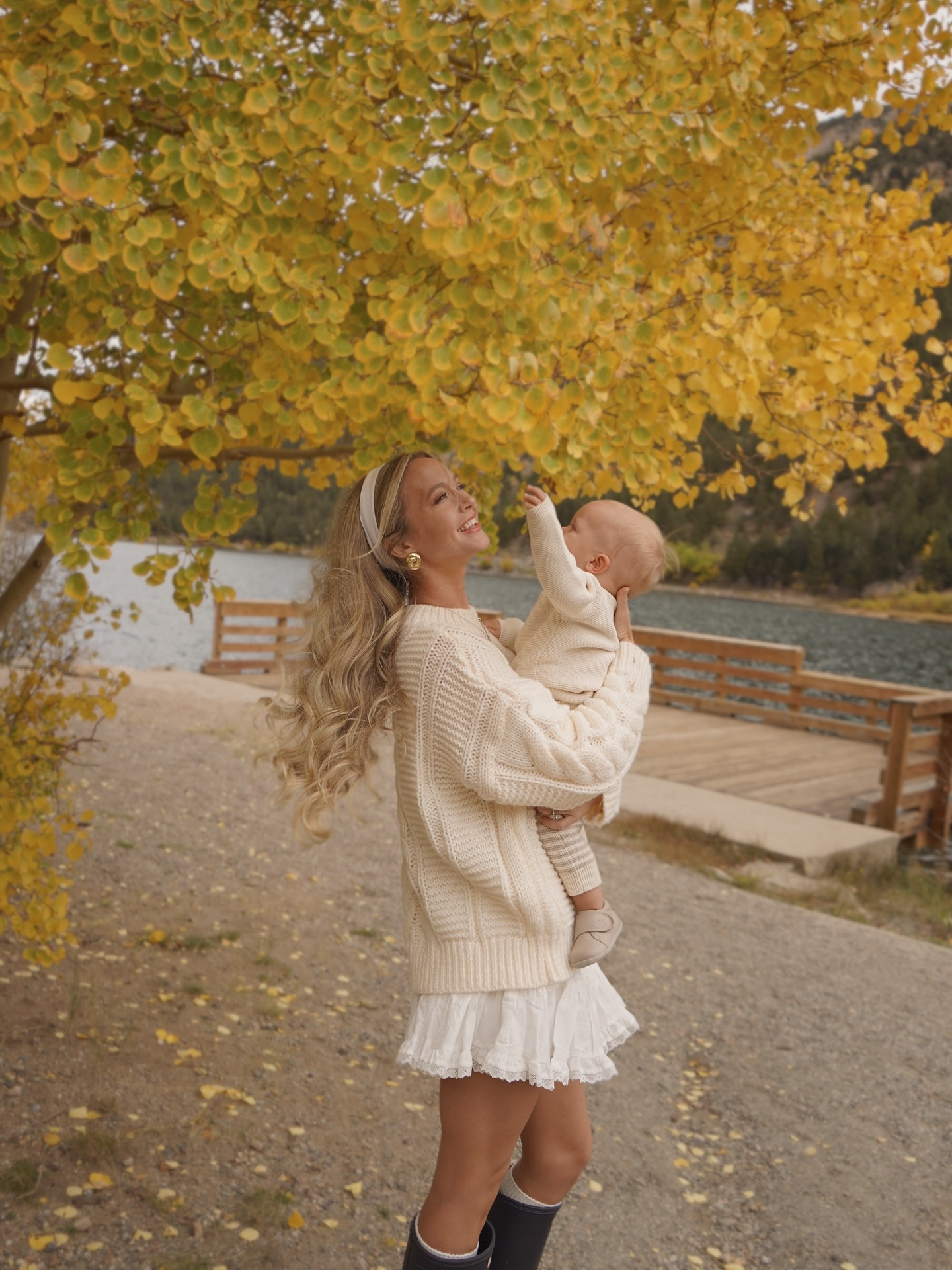 Noah loves the fall leaves just as much as I do 🤎🍂