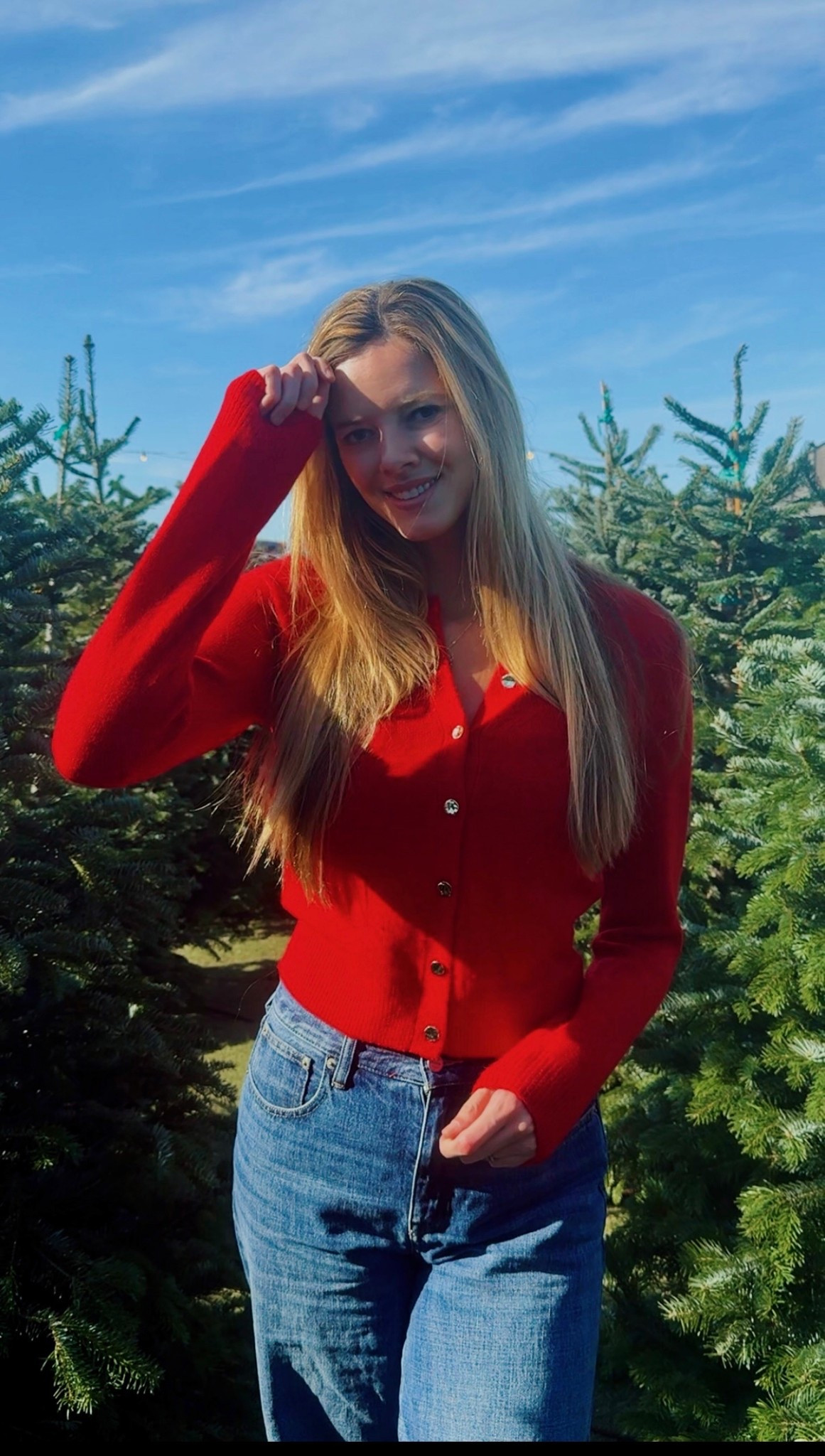 Holiday sweater with very long sleeves!

Bought a small but would’ve liked to size up to a medium  

#LTKTall #LTKHoliday #LTKCyberWeek