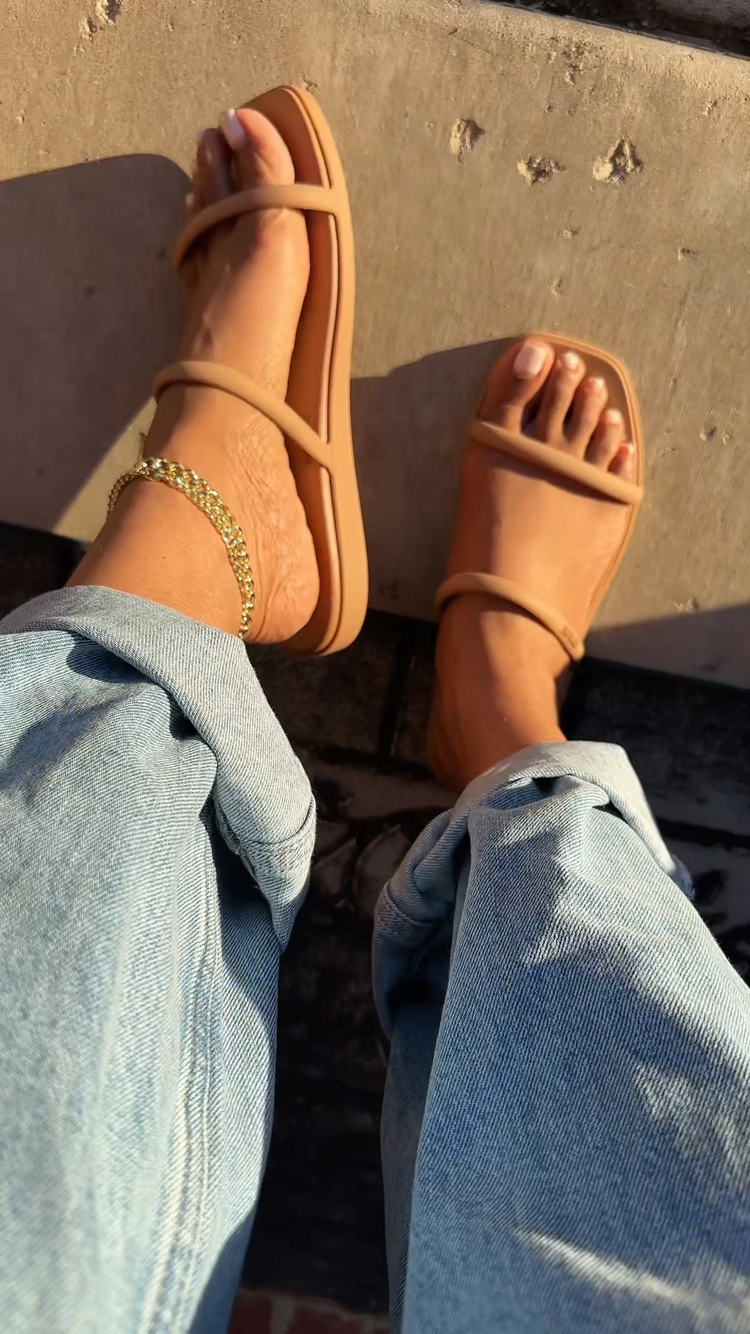 So I had no clue crocs had such cute sandals. I’m new to the crocs world and I’m loving their Miami sandal styles. 

#LTKgrwm #LTKootd #LTKdayinmylife