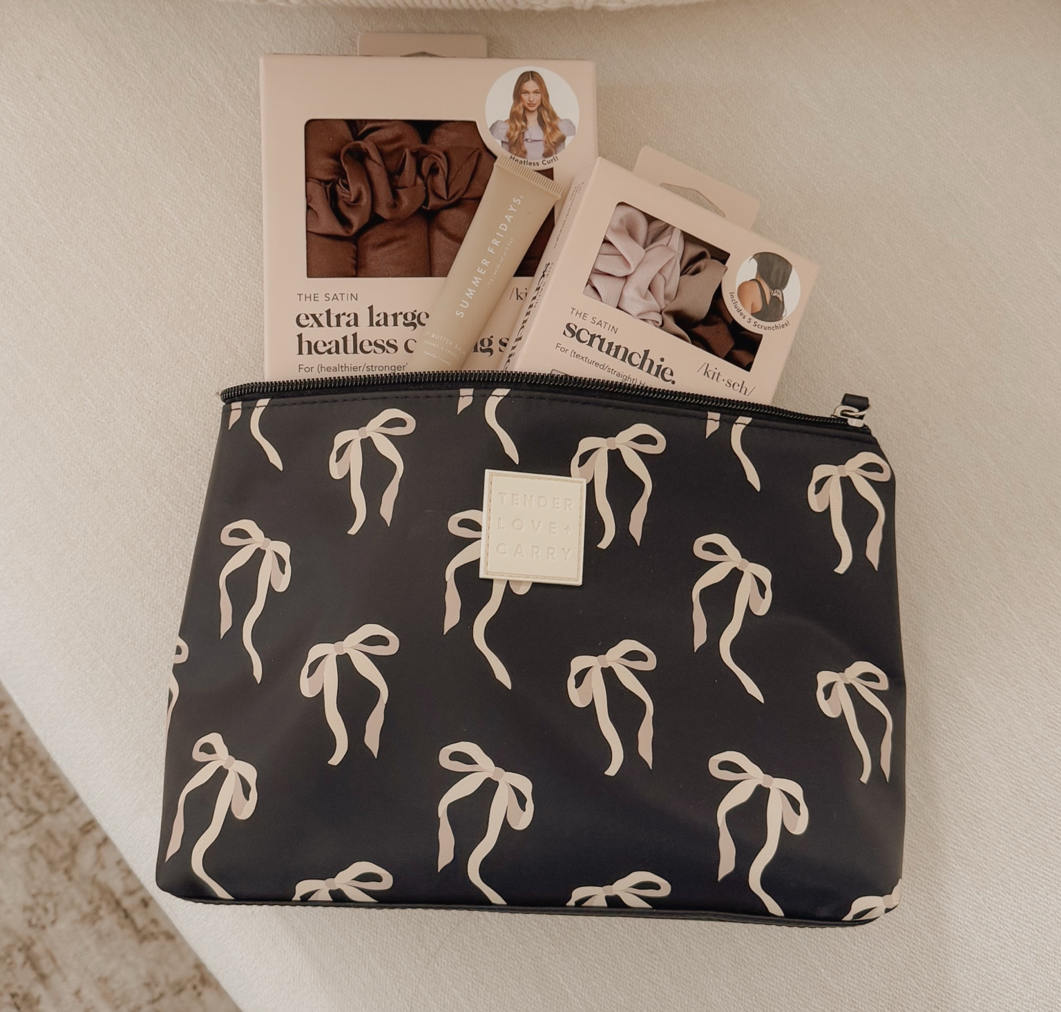 If you are looking for the perfect last minute gift for all the girly girls in your life, look no further 🥰 You can add and remove items to meet your budget! 

✨ Makeup Case 
✨ Kitsch Heatless Curlers 
✨ Kitsch Scrunchies 
✨ Summer Fridays Lip Balm



#christmas #neutralchristmas #christmasgiftidea #girlygiftguide  #lifestyleblogger #blogger #neutralstyle #neutralhome #neutraldecor #ltkhome #ltkhomedecor #beigeaesthetic #aesteticfinds 


#LTKSeasonal #LTKGiftGuide #LTKHoliday