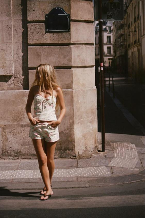 Zara - High-Waist Floral Denim Shorts - Oyster-White - 16 - Woman | Zara UK