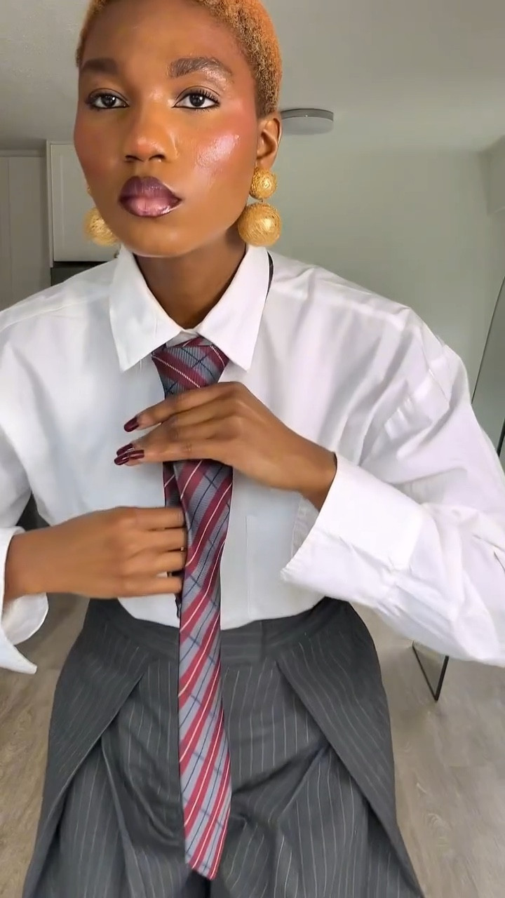 And stacks…
#springoutfit #fashionista #ootd #suits #tailored
Unfortunately brooch and leather bomber jacket is sold out.

#LTKstyletip #LTKworkwear #LTKmodest