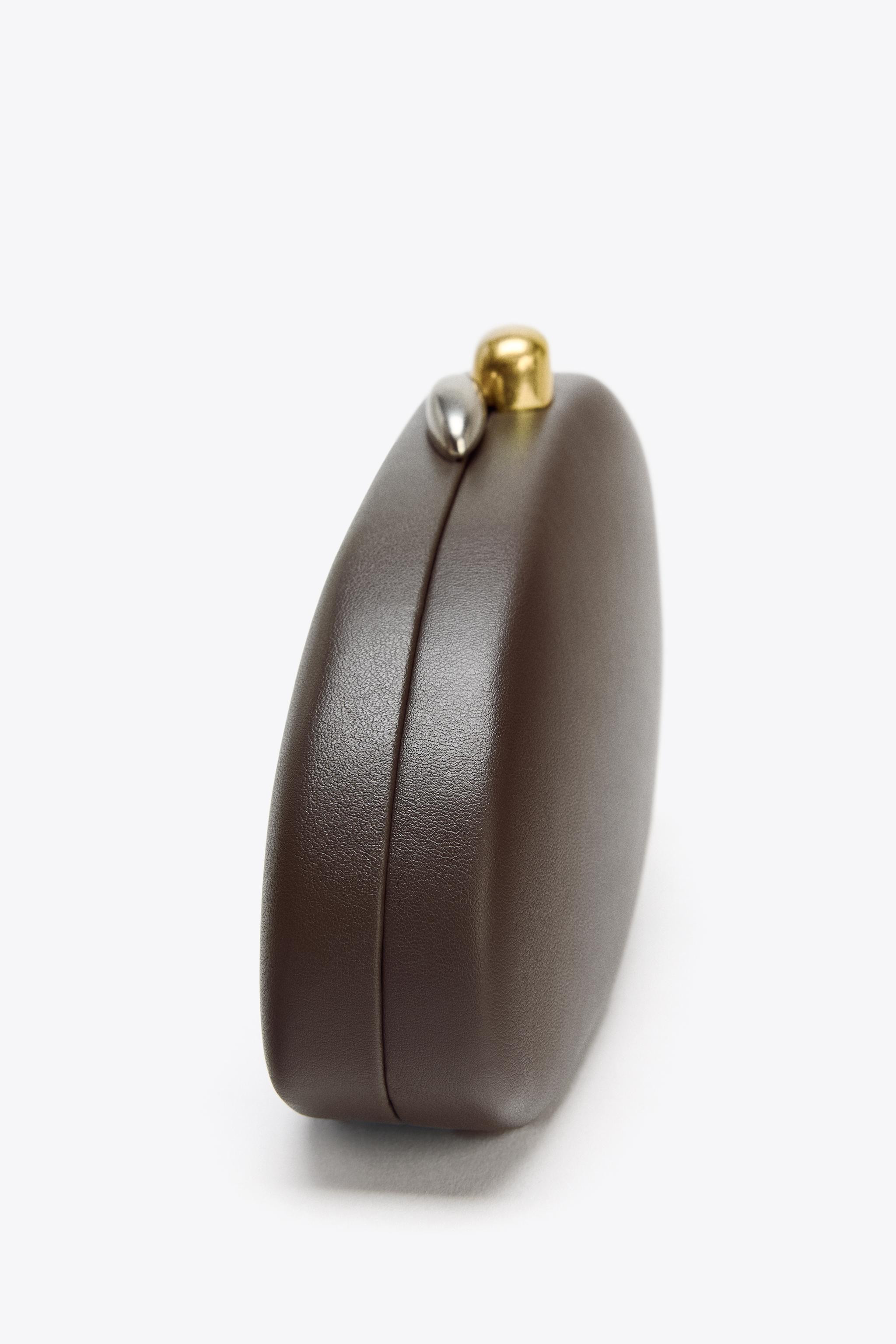 METALLIC CLOSURE CLUTCH | Zara UK