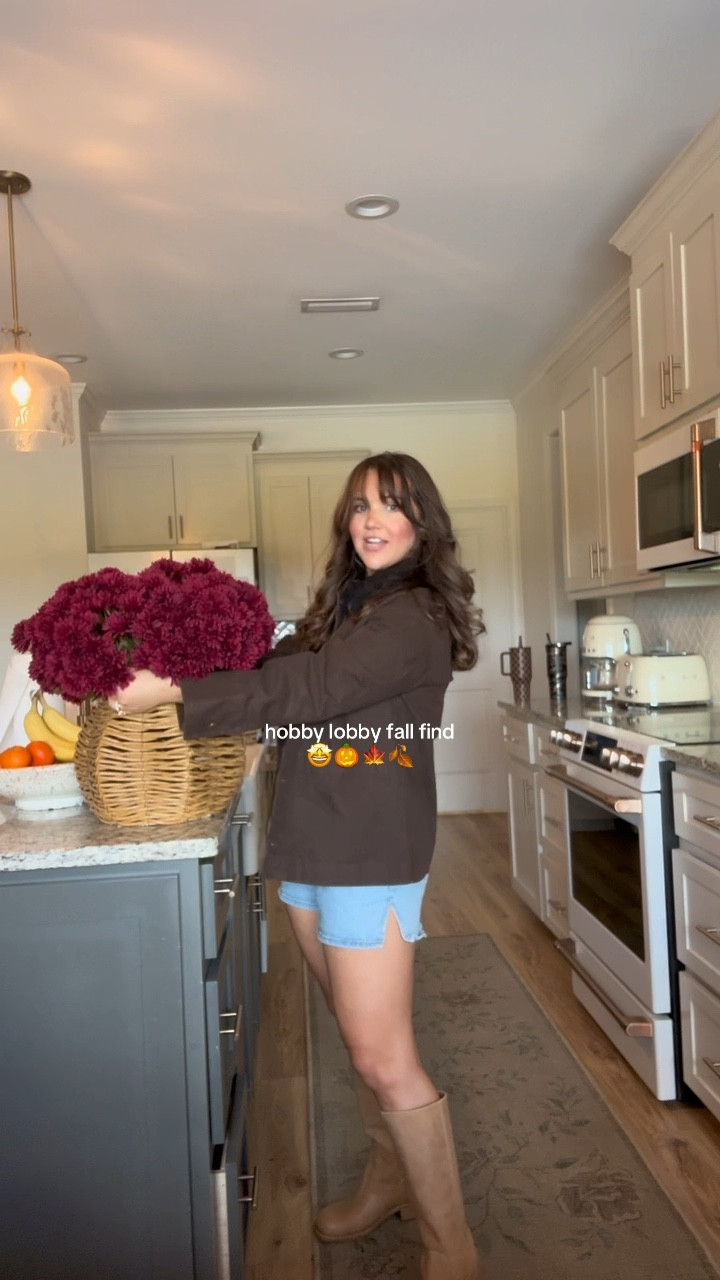 And got it all on sale 🫰🏼 these shorts are curve love high rise dad shorts from Abercrombie color (light)