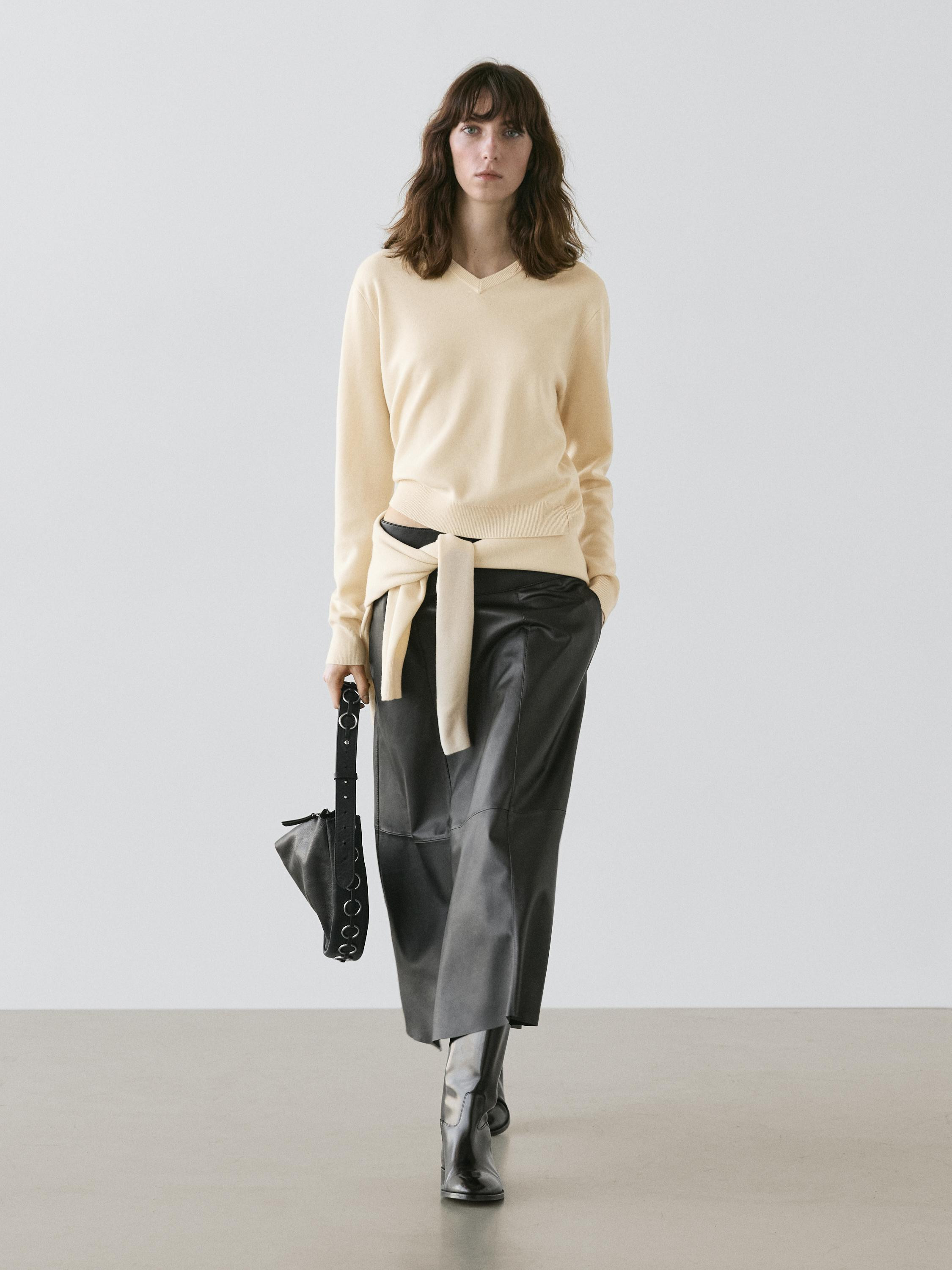 Camisola de malha com decote em bico | Massimo Dutti PT