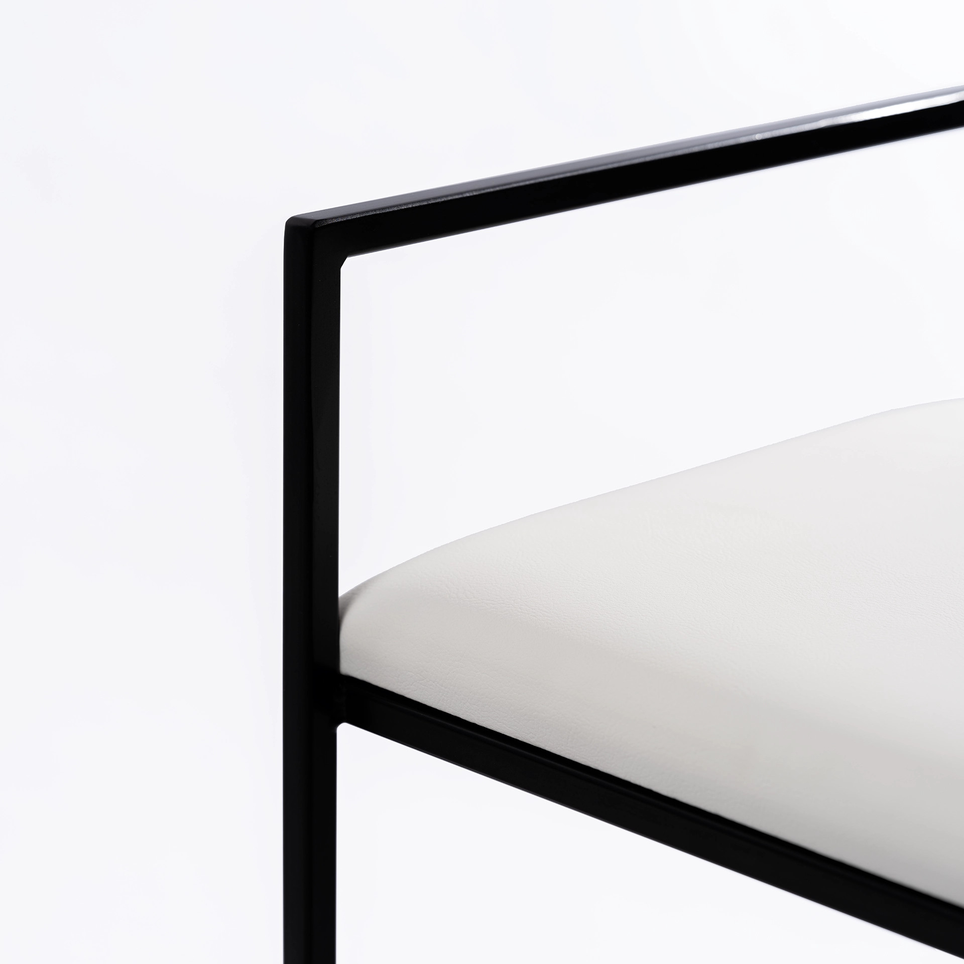 Freja Barstool | By Crea US