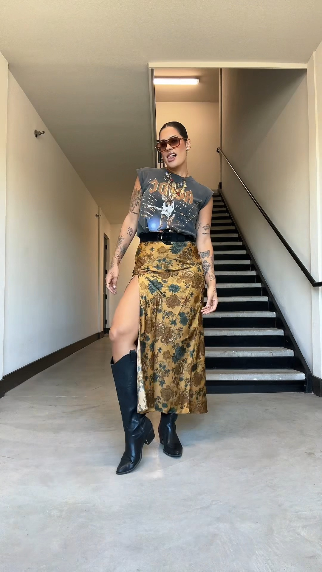 The girly grunge outfit of my dreams

#LTKWorkwear #LTKShoeCrush #LTKStyleTip