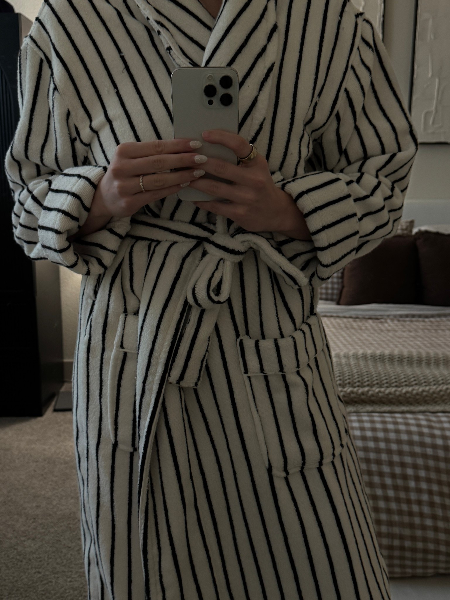So obsessed with this striped Cozy Earth robe🖤

#LTKmorningroutine #LTKselfcare