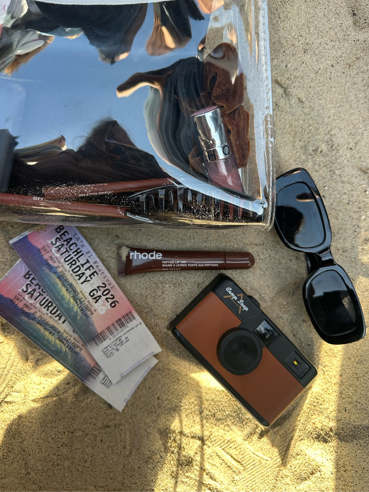 Beach festival essentials 

USE CODE: B7 at checkout for camera 📷 