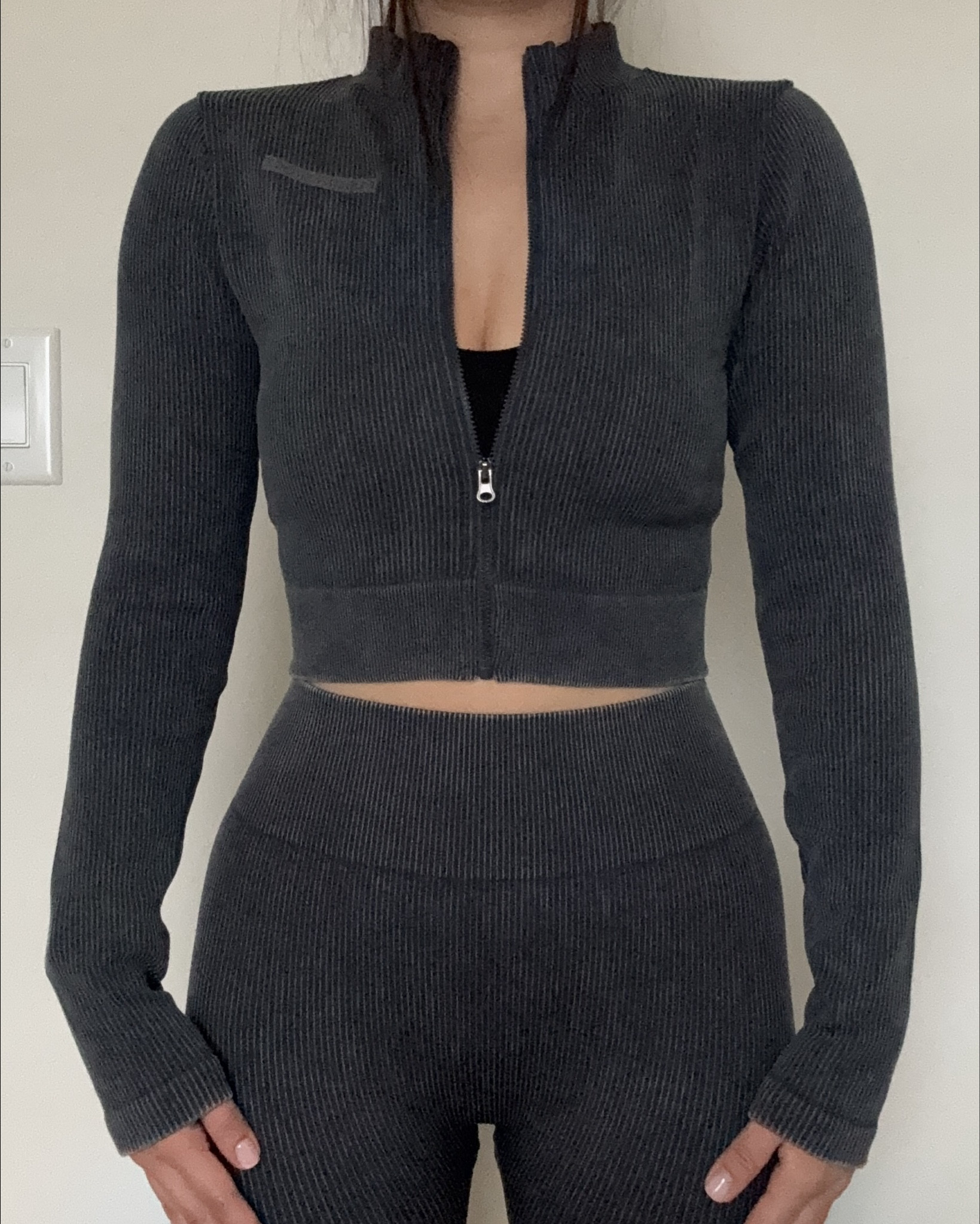 Feeling confident and cute, shouldn’t cost a fortune! This workout sets are amazing quality, and super affordable. Costs less than your lunch. I’m wearing Small top and Medium bottoms. 5.2ft 119lbs

#LTKFindsUnder50 #LTKFitness #LTKSaleAlert