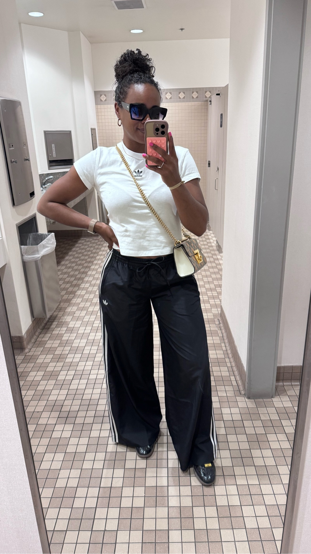 🖤🤍🖤 today’s look for a little shoe shopping. 

Medium in both pants and tshirt 

#LTKootd