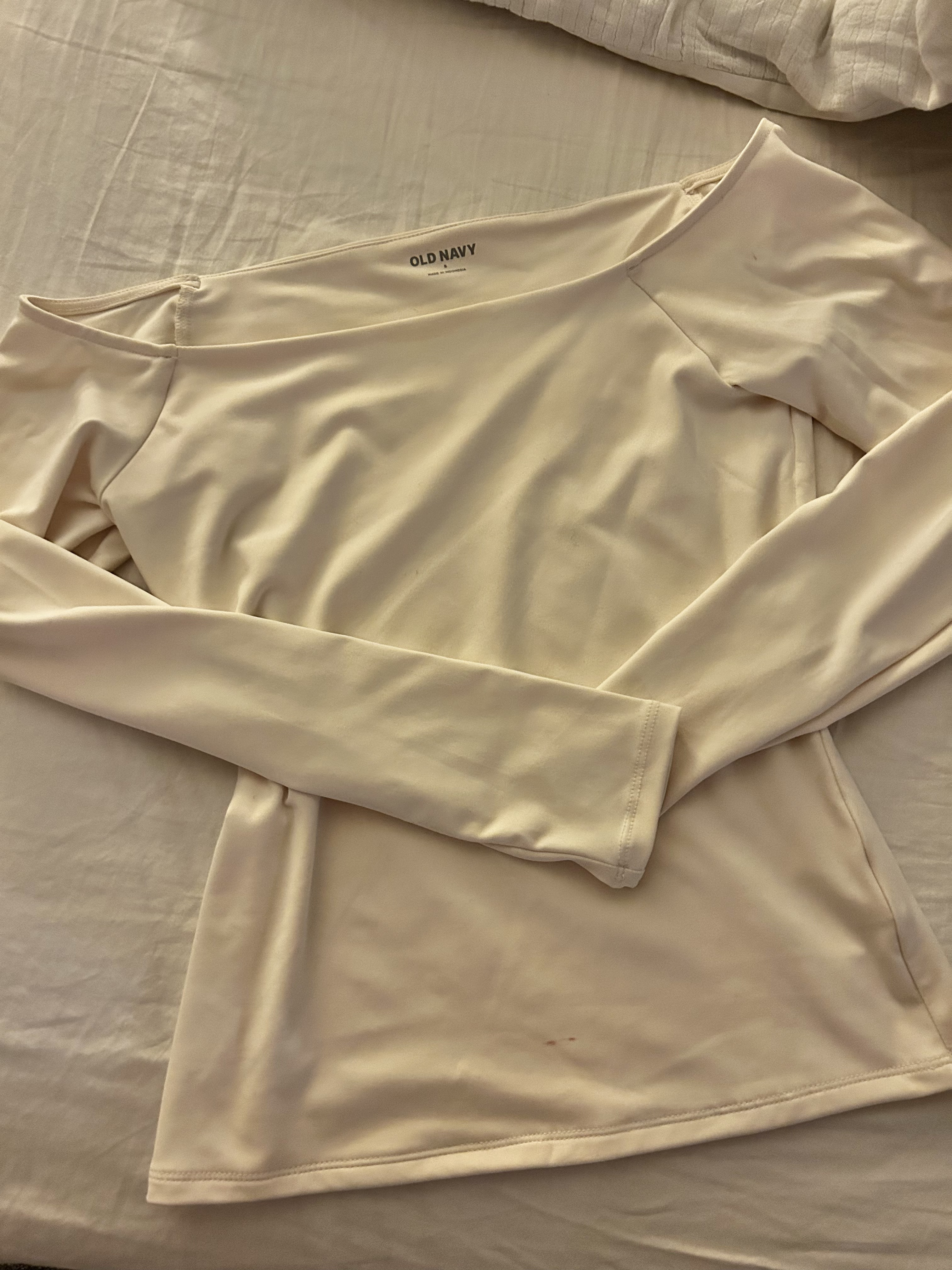 The most buttery soft going out staple top! 🤍

#LTKFindsUnder50 #LTKGiftGuide #LTKHoliday