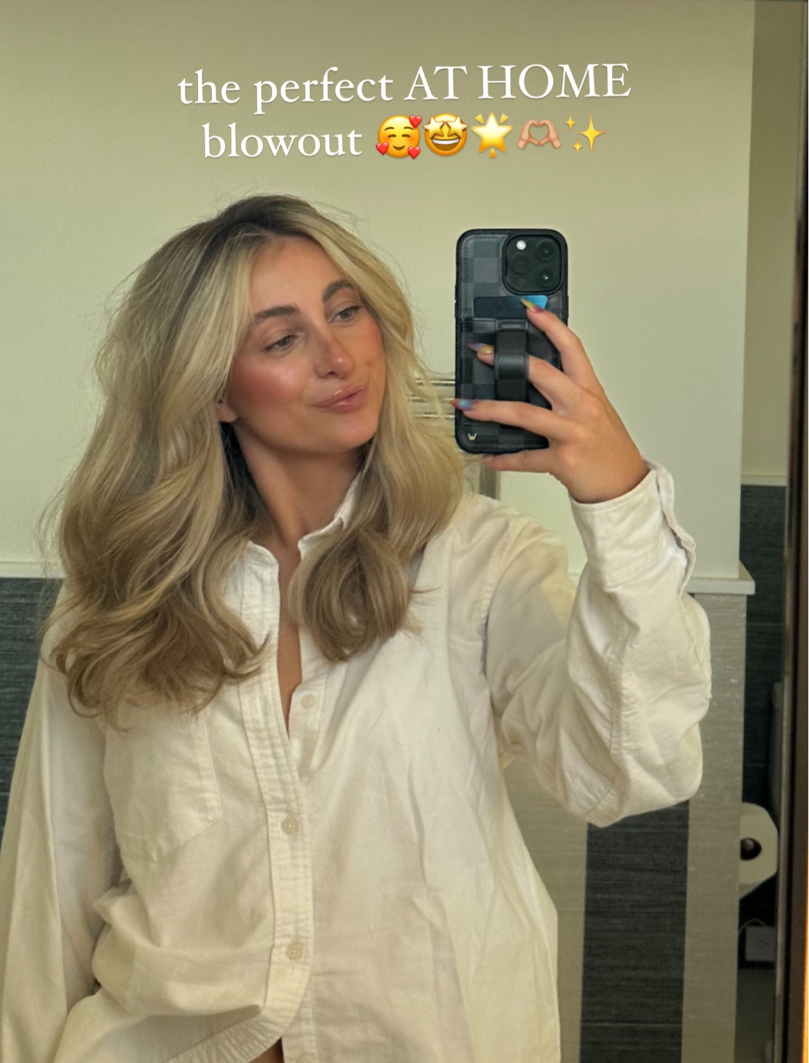 All the products you’ll need to make the perfect long lasting blowout🌟🌟🌟