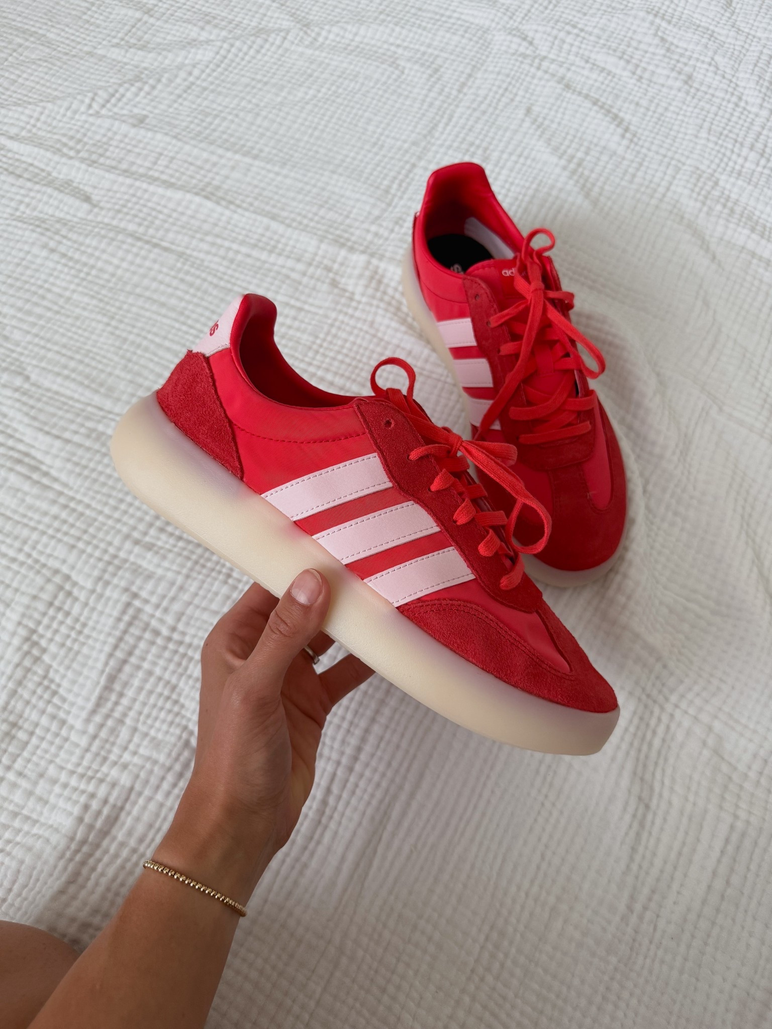 Red and pink adidas sneakers!! So cute and very comfortable. On major sale!

Red sneakers 
Red shoes
Trendy shoes


#LTKFindsUnder100 #LTKShoeCrush #LTKStyleTip