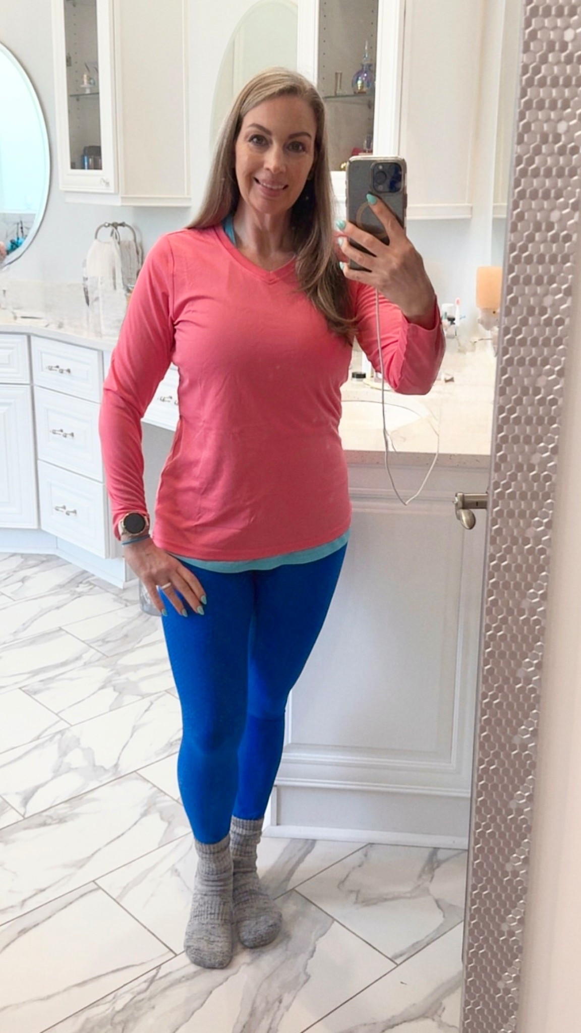 I'm back in cozy wool socks and layering up for my Pilates class. I thought, why not brighten the day with some cheerful spring colors, even if the weather still feels a bit like fall? I grabbed my Pink Lilly pilates sweatshirt on the way out. Keeping my fingers the warm weather returns soon 🤞🏻

#LTKActive #LTKdayinmylife #LTKfitnessgoals