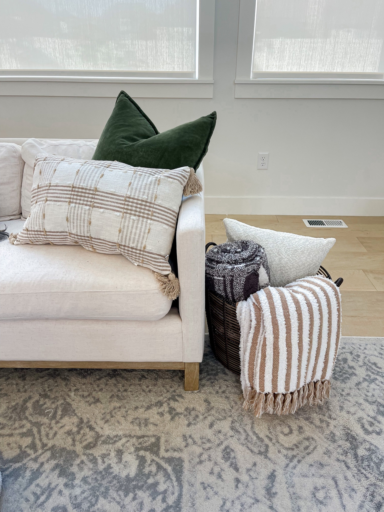 Today I’m partnering with @walmart to do a quick fall refresh on my home! #walmartpartner
I love all of the different textures and colors, and I also loved how easy it was to find ways to elevate my home for fall on Walmart. The blankets might be my absolute favorite thing because the quality is AMAZING, and the blankets are so incredibly soft. 
You can shop all of my fall favorites from Walmart through the link in my bio, or comment link and I’ll send you a link!🤎 

#LTKSeasonal #LTKhome #LTKfindsunder50