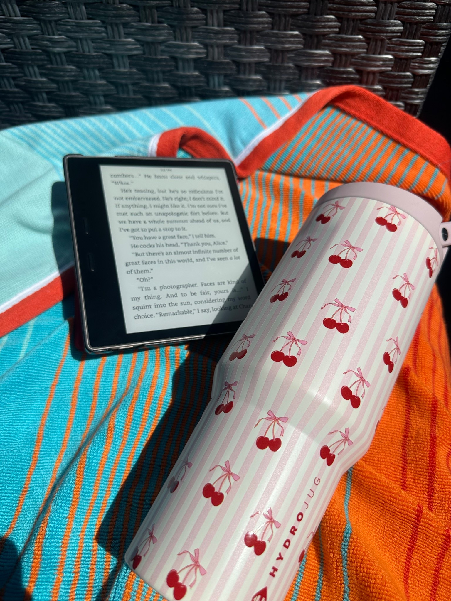 A good read and hydrating ❤️