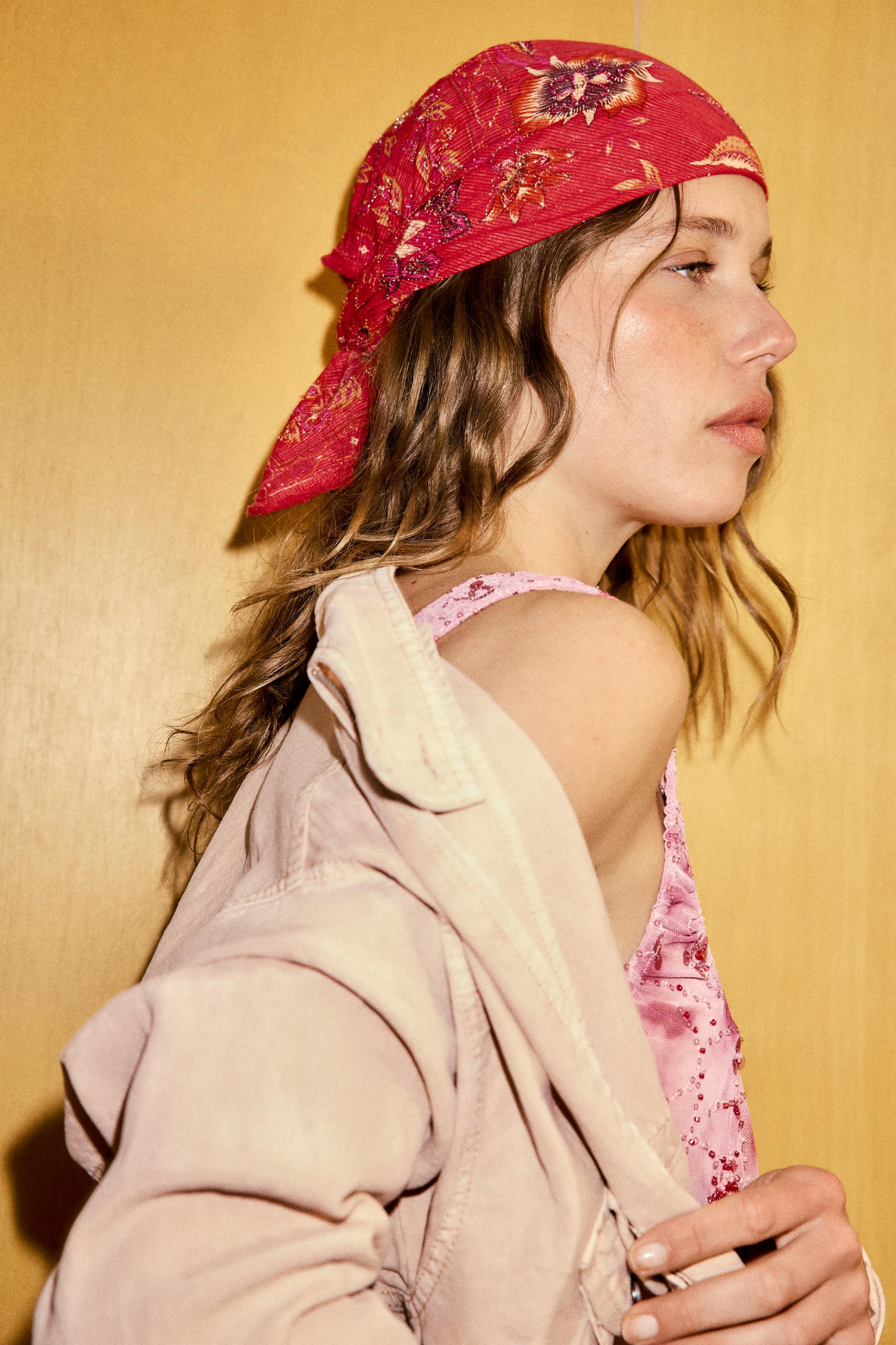 BEADED FLORAL EMBROIDERY PRINT SCARF | Zara US