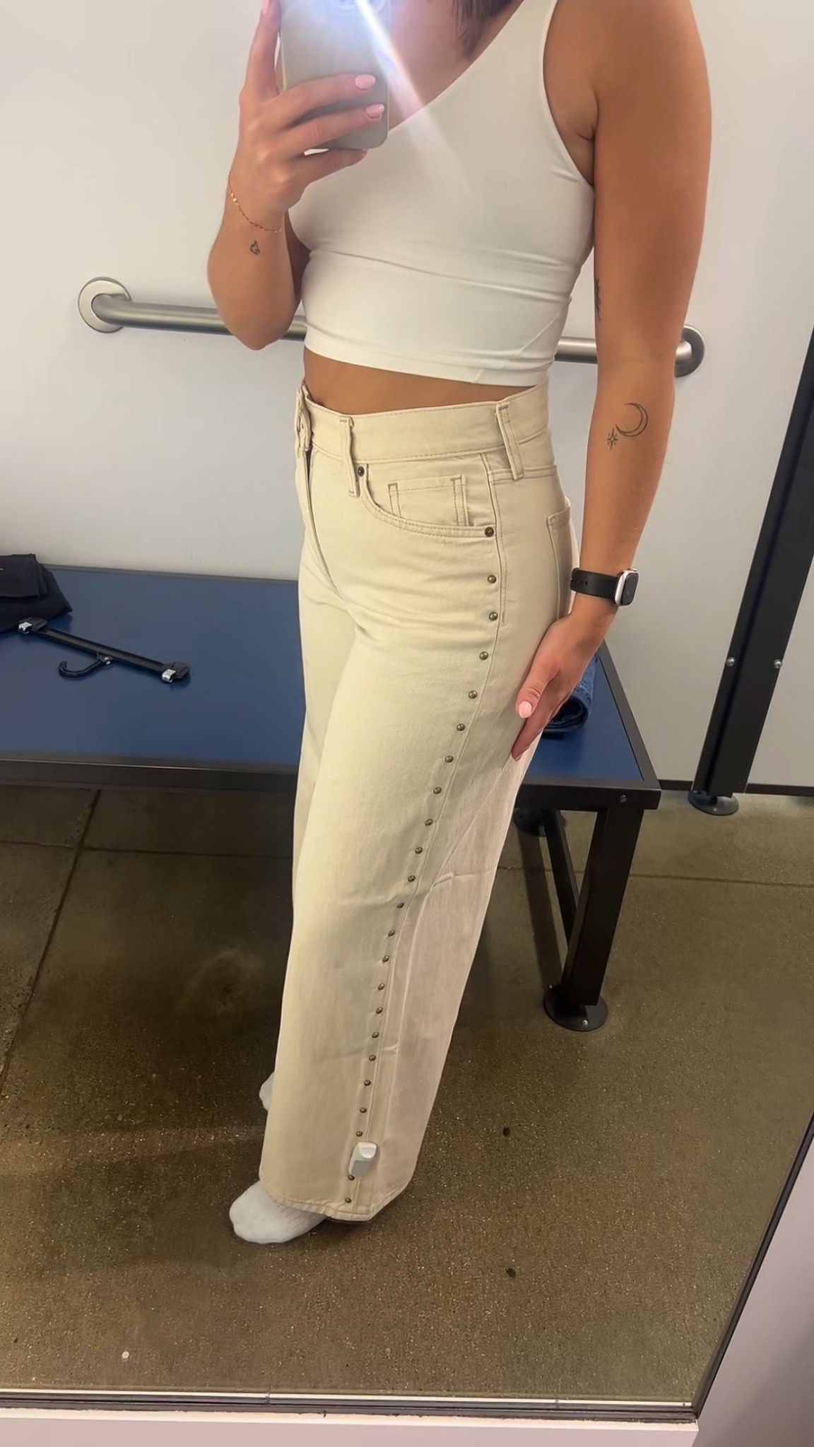 Seriously obsessed w the brass details 😍😍

#LTKFindsUnder50 #LTKStyleTip #LTKSeasonal