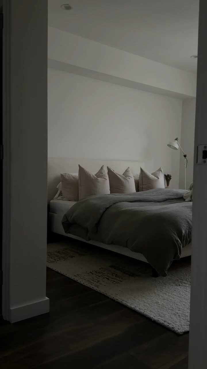 bedroom essentials | linen bedsheets 

#LTKfindsunder50 #LTKstyletip #LTKfindsunder100
