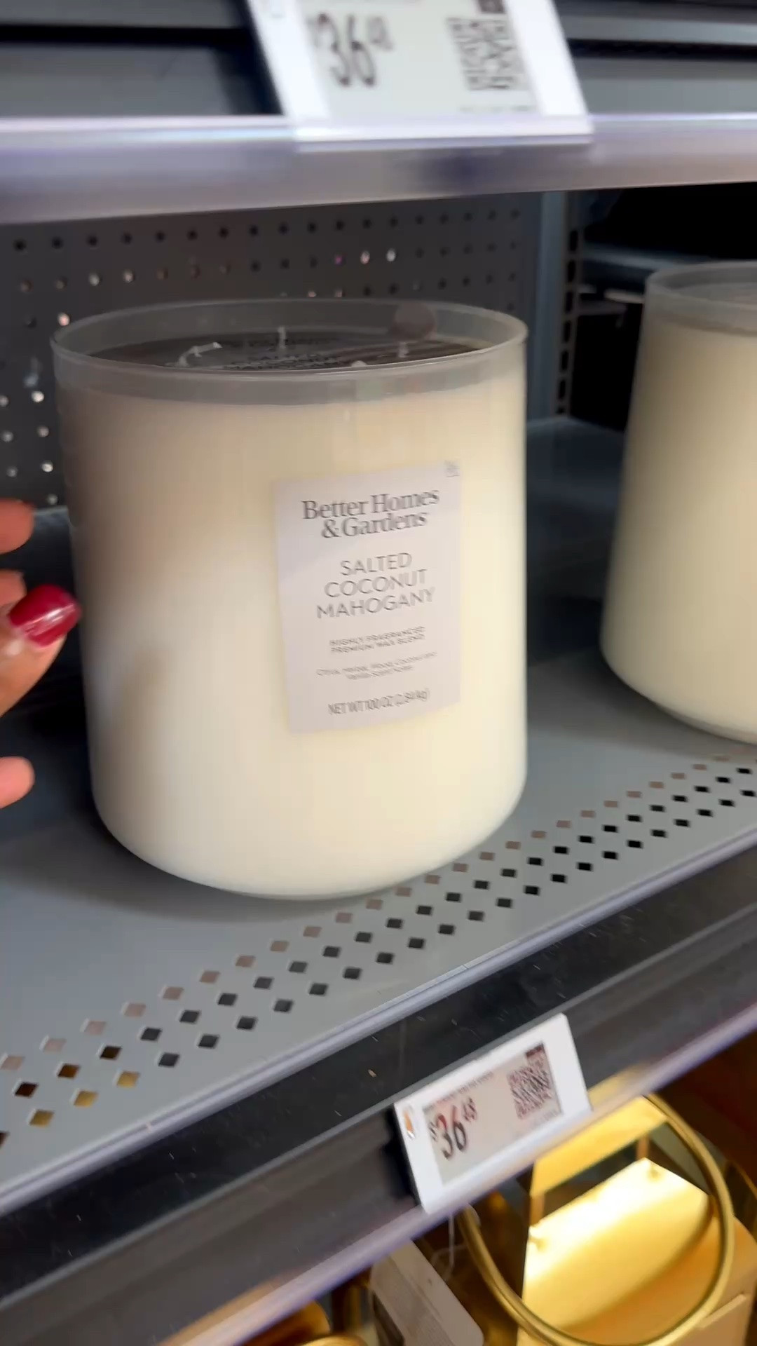 Fall favorites from @Walmart!

The super candle is STUNNING! Looks really high end. 

Fall Decor | Fall candles

#LTKSeasonal #LTKHome