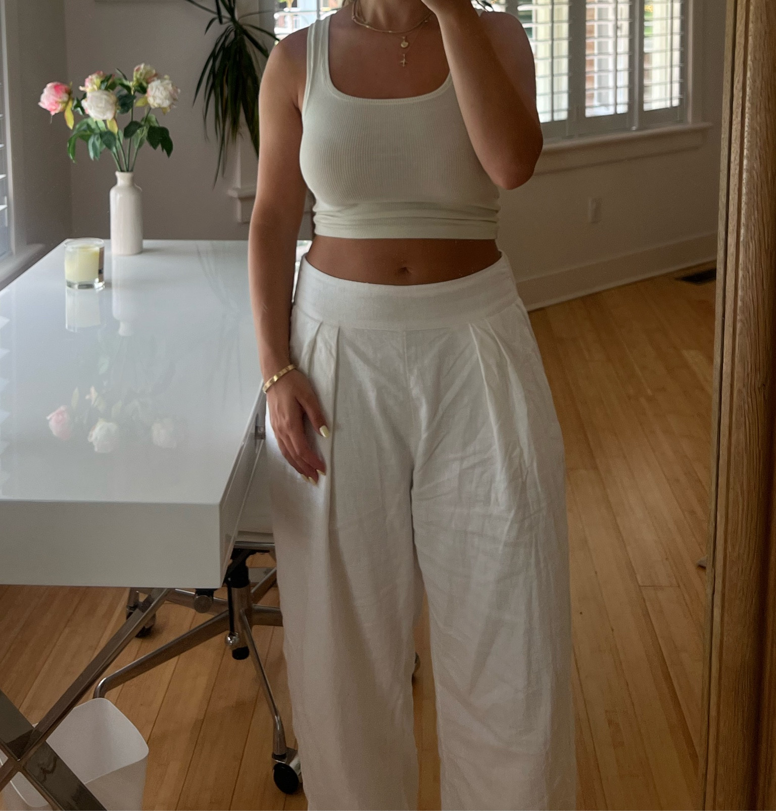 my go to summer outfit! wearing size medium in the pants 

#LTKstyletip #LTKunder100 #LTKFind