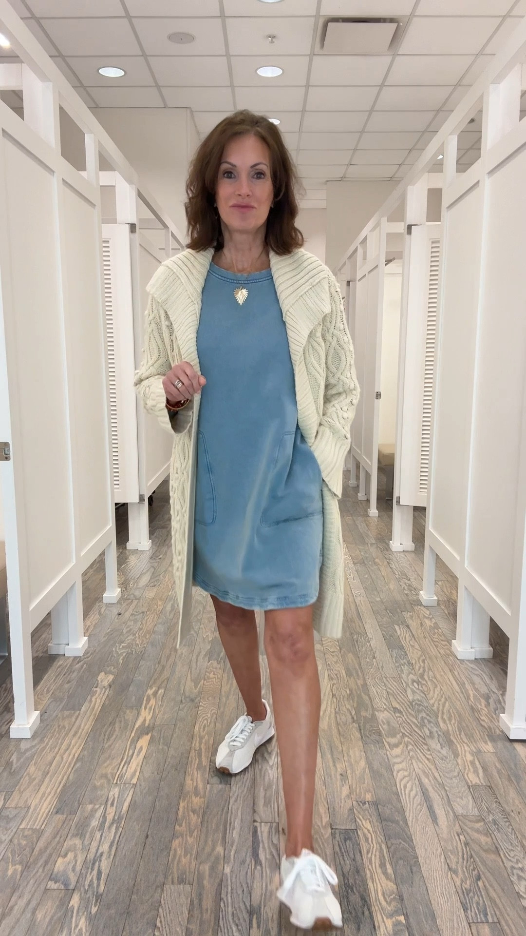 Sweatshirt Jersey knit dress - m
Cardigan - medium 

Loungewear 
Travel style 
Casual style 

#LTKTall #LTKMidsize #LTKSaleAlert