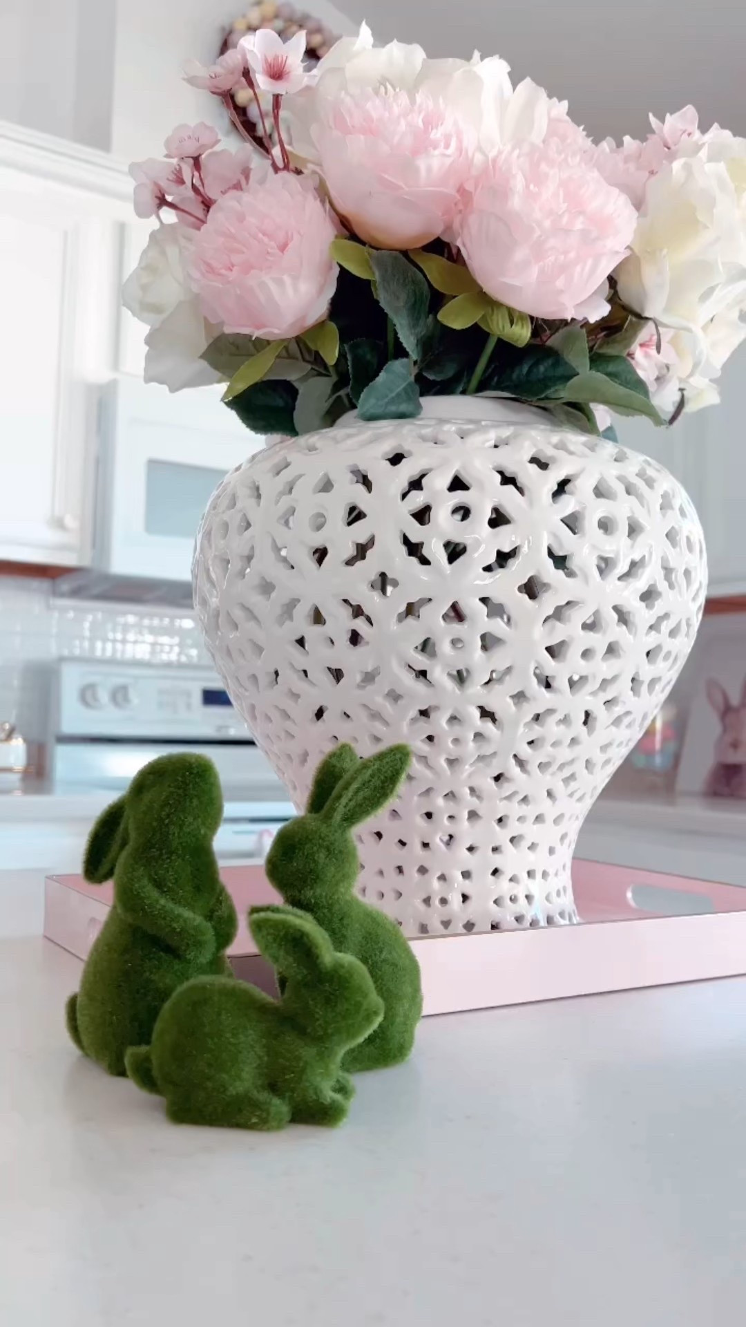 Spring table | spring decor | Easter table | pastel plates | spring decor | bunny decor | early spring | Easter decorations | Easter decor | home decor | classic home | modern home | coastal home | preppy style | southern home | southern charm | southern living | spring decorations | spring style | spring



#LTKSeasonal #LTKOver40 #LTKSaleAlert #LTKU #LTKmomlife #LTKValentine #LTKHome #LTKvlog