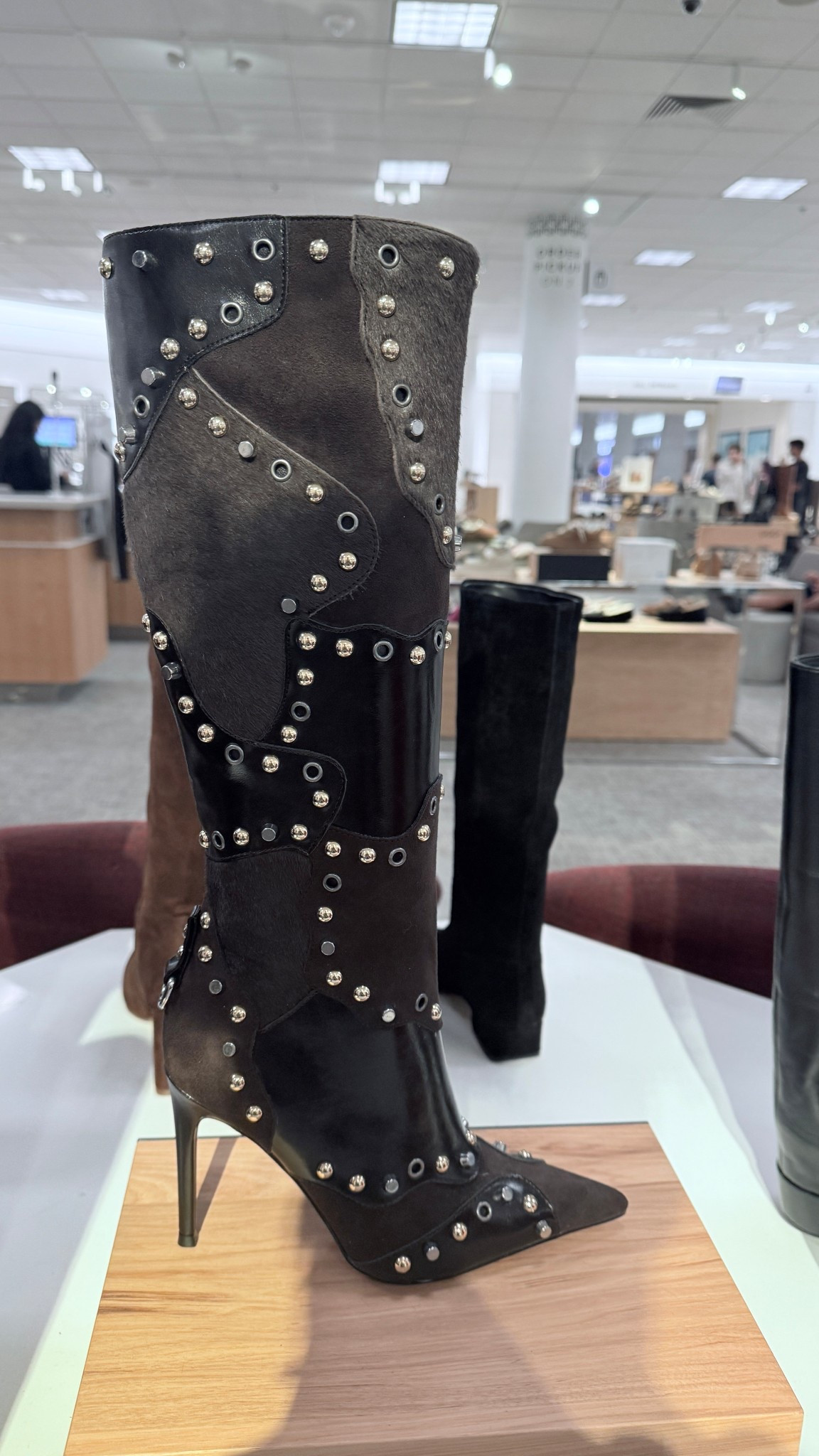 extra 30% off from Macy’s til midnight!

#LTKShoeCrush