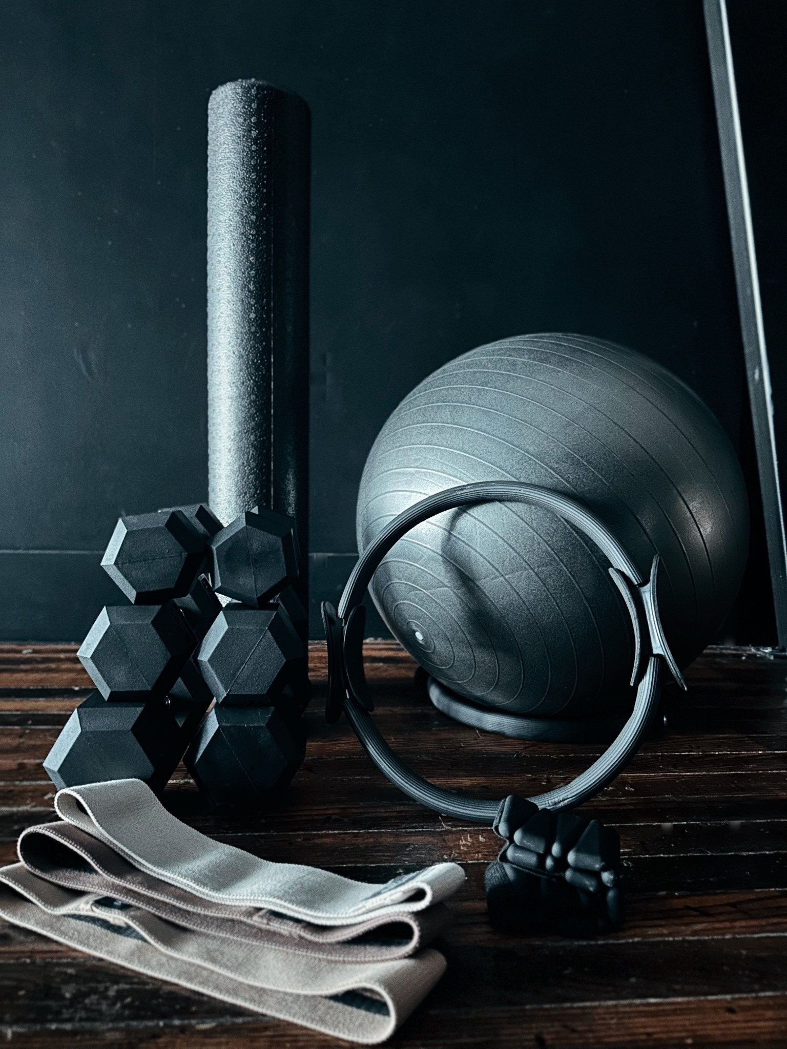 When my schedule changed, I had to give up the gym. But I didn’t give up lifting. I do 2-4 workouts a week at home and this is all the equipment I need to do everything I need to get done!

#LTKFindsUnder100 #LTKOver40 #LTKActive