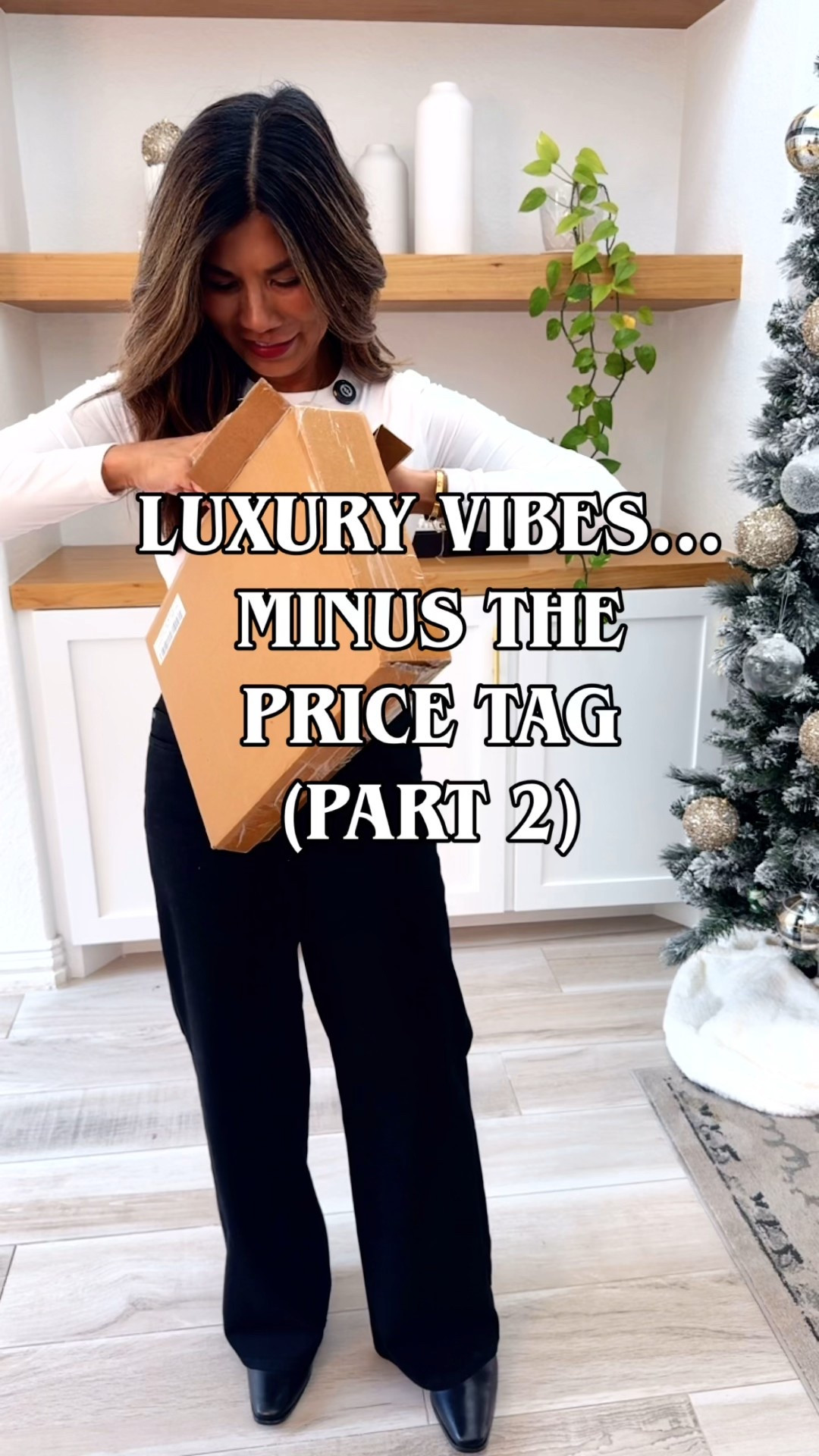 Bag in the big size in black color. Love that this is the big size but not overly huge. Comes with 2 straps and you can also use it as a clutch. Would make for a great gift. I also linked several things that would make great gifts from Quince. 
@onequince
#QuincePartner 




#LTKGiftGuide #LTKHoliday #LTKOver40