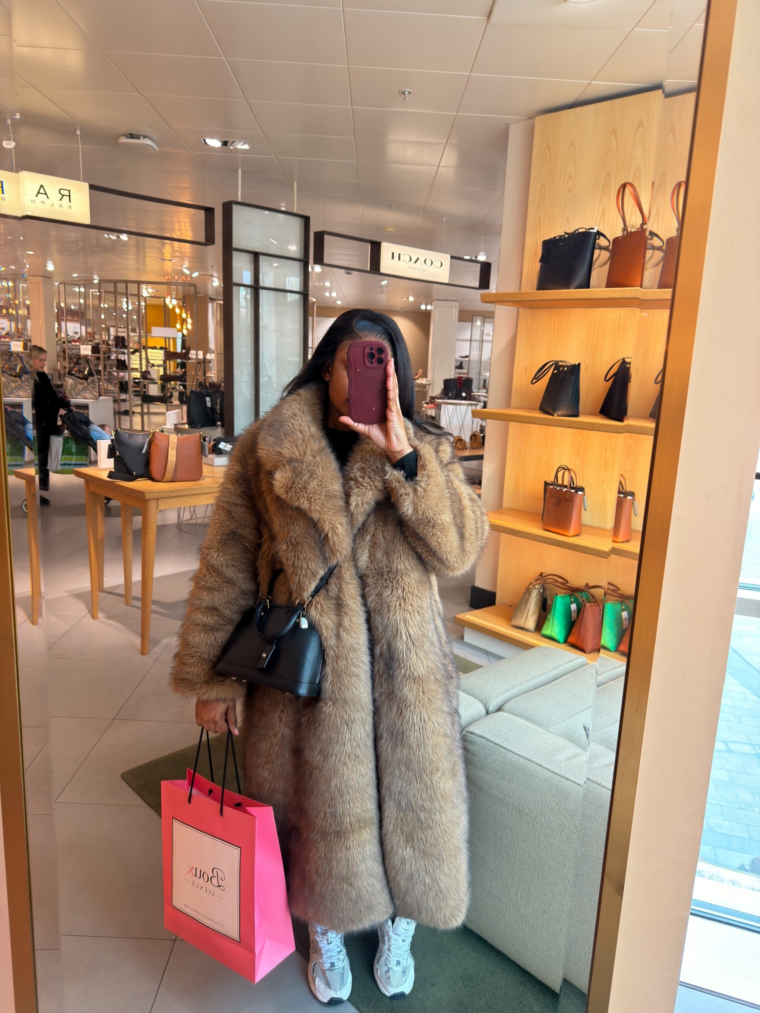 Maxi fur coat

#LTKwinter #LTKluxury #LTKuk