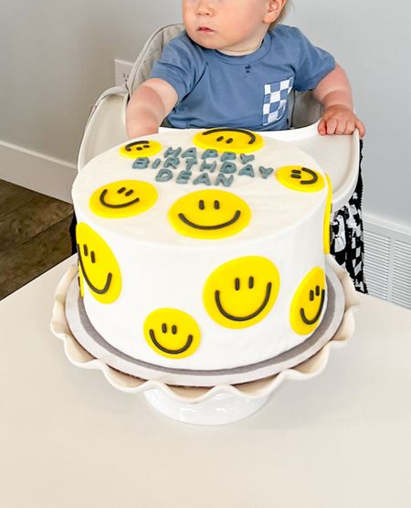 Our one happy dude first birthday celebration for lil bro was a big hit and we loooove how his cute smiley face cake turned out from @cakebykoto 💙 The details of blue checkers were used throughout, including in his awesome balloon installation by @decorbyfayth  

#LTKFamily #LTKParties #LTKKids