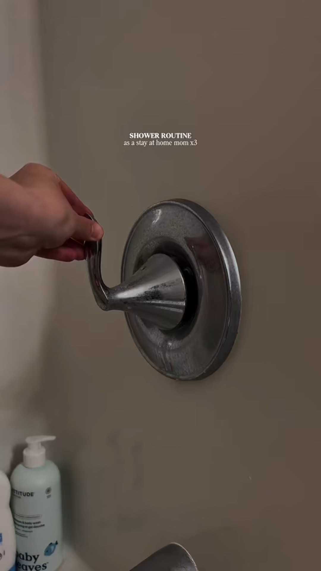 This mamas shower routine as a mom of 3

#LTKHome #LTKFindsUnder100 #LTKFamily