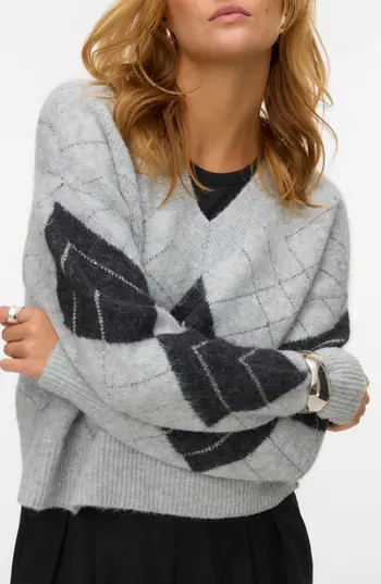 VERO MODA Dae Argyle V-Neck Sweater in Lgm Detailw Dgm Silver Lurex at Nordstrom Rack, Size X-Large | Nordstrom Rack