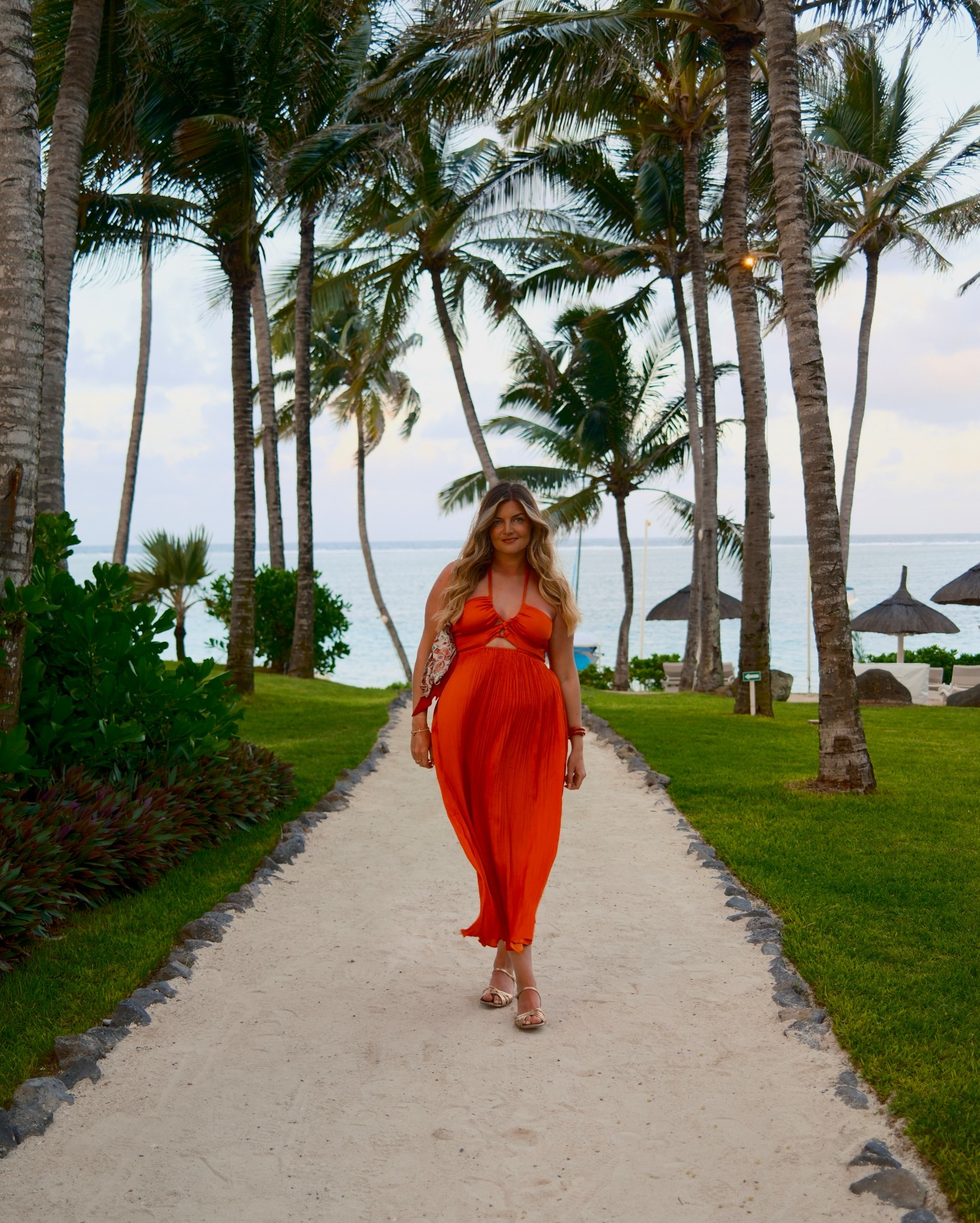This orange dress 

#LTKfrance #LTKeurope #LTKsummer
