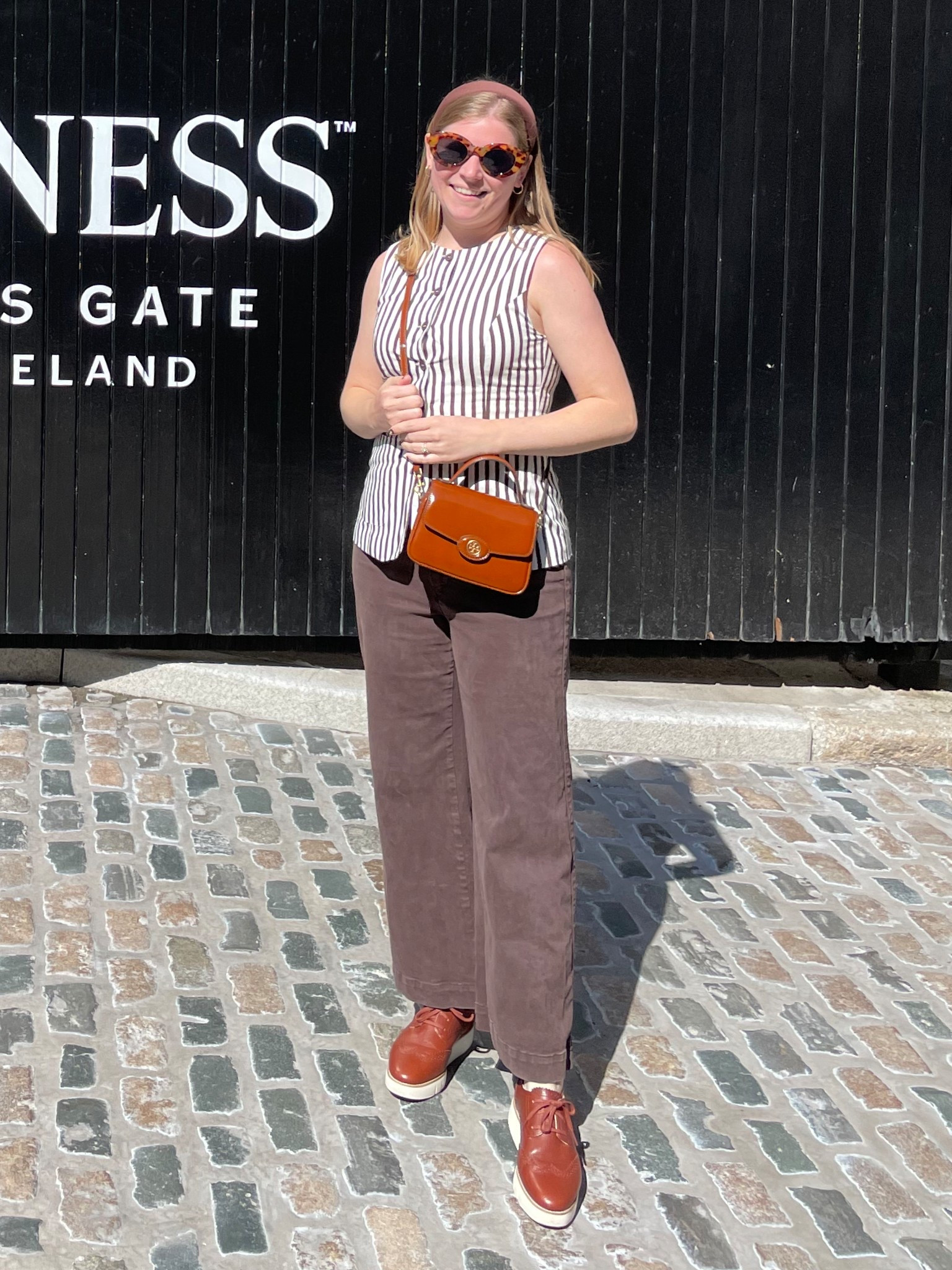 What to wear in spring and summer in Dublin, Ireland. This look was perfect for a trip to the Guinness Storehouse to enjoy some beer  