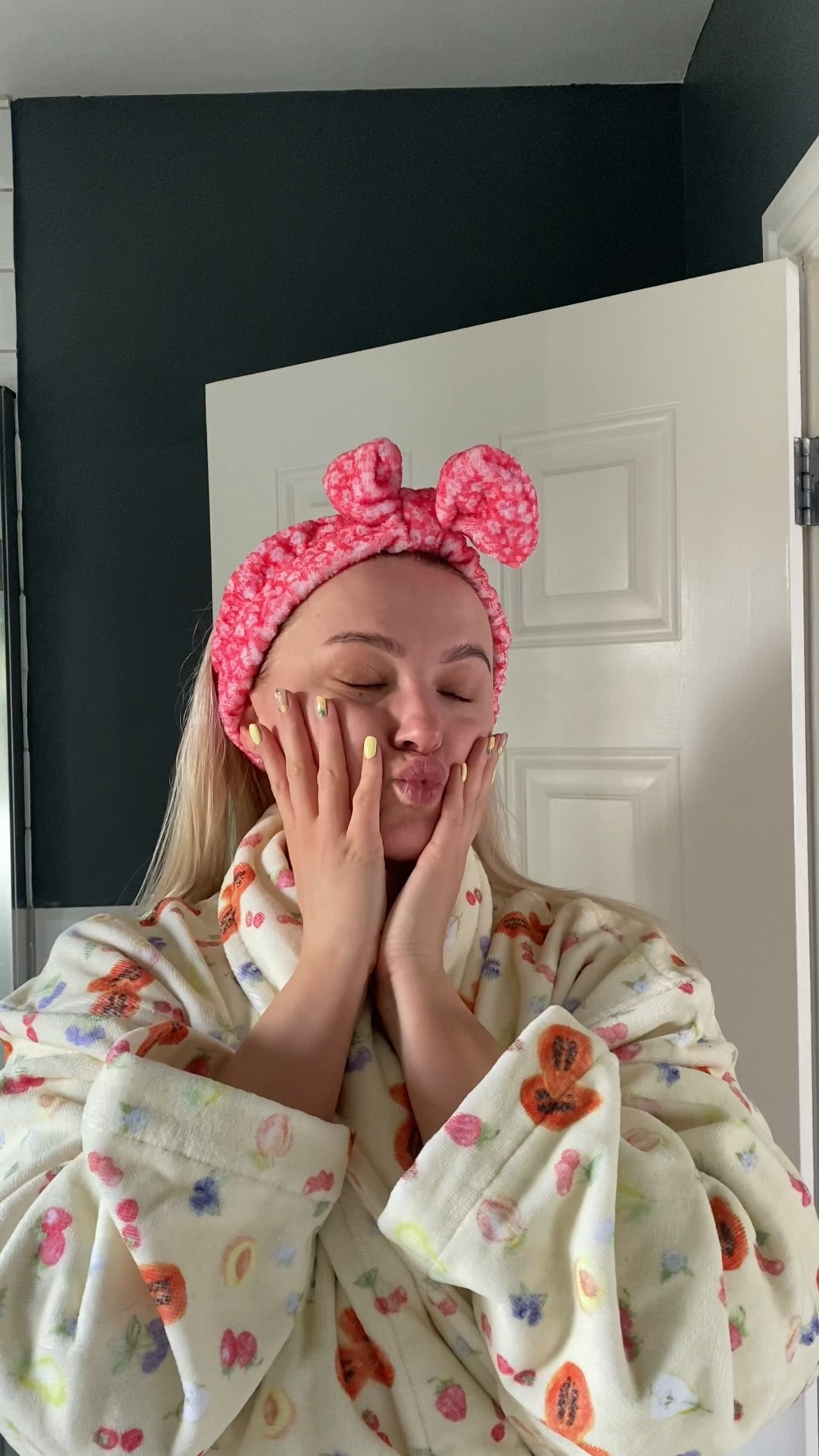 Evening skincare routine for sensitive skin (with retinol) 

#LTKbeauty #LTKuk #LTKeurope