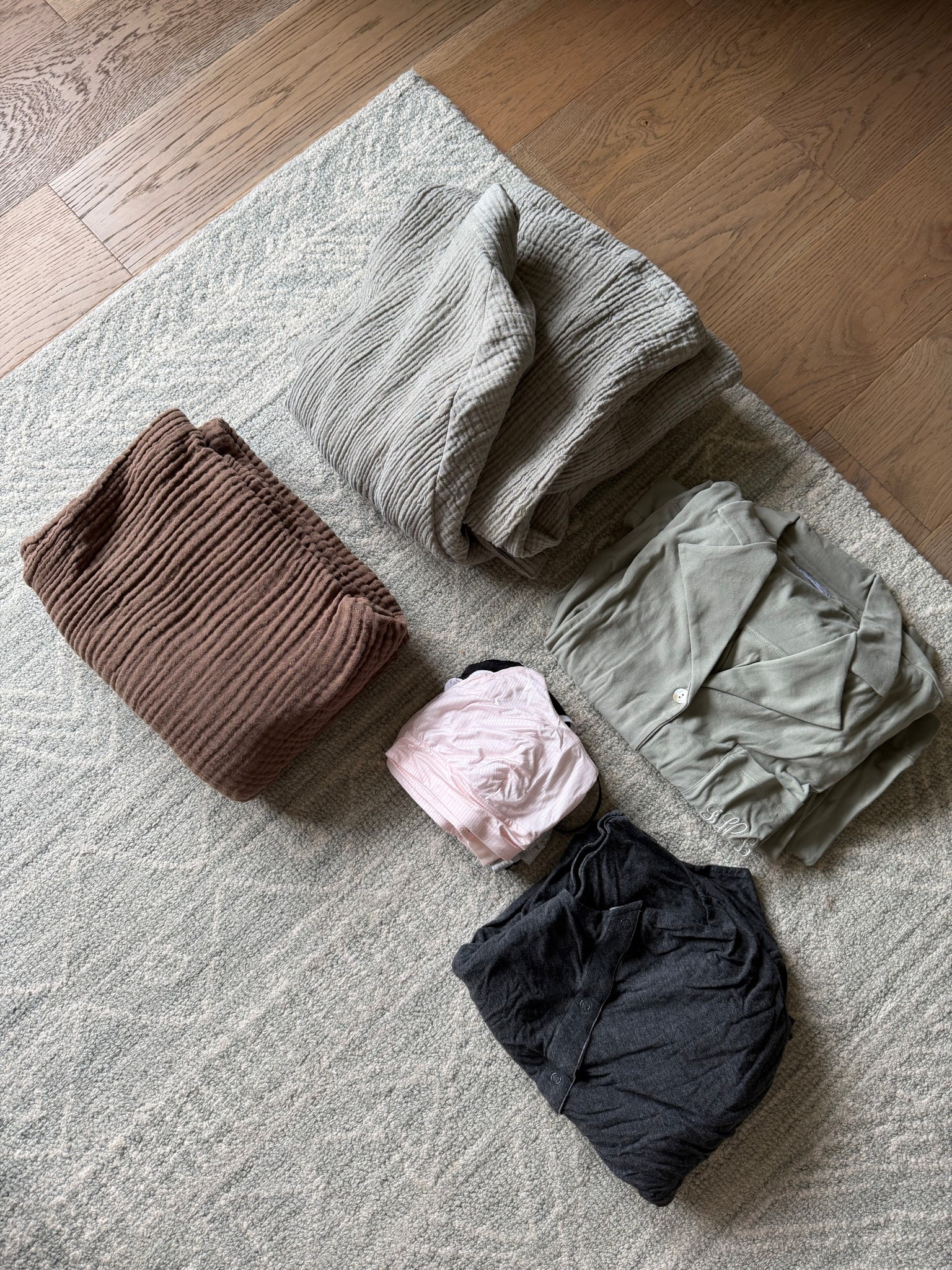 Some things I’m packing in my hospital bag! 

Robe, pajamas, blanket, labor gown, postpartum, labor and delivery, hospital bag

#LTKBaby #LTKBump #LTKmomlife