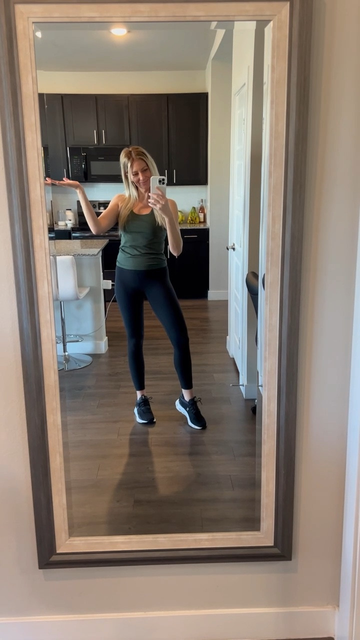 My go to workout tank👉🏼 lululemon swiftly tech every time. It’s the perfect length and fit😍

#LTKshoecrush #LTKunder100 #LTKstyletip